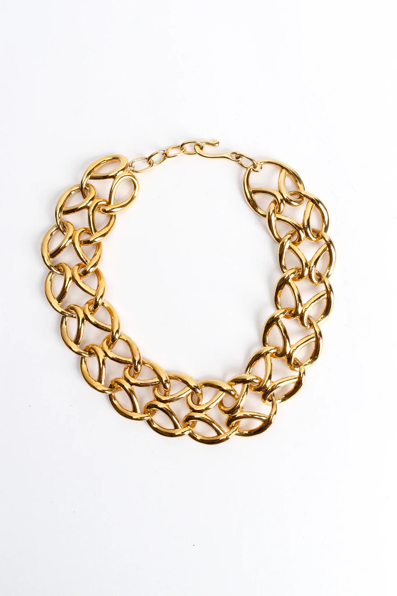 Pretzel Link Collar Necklace