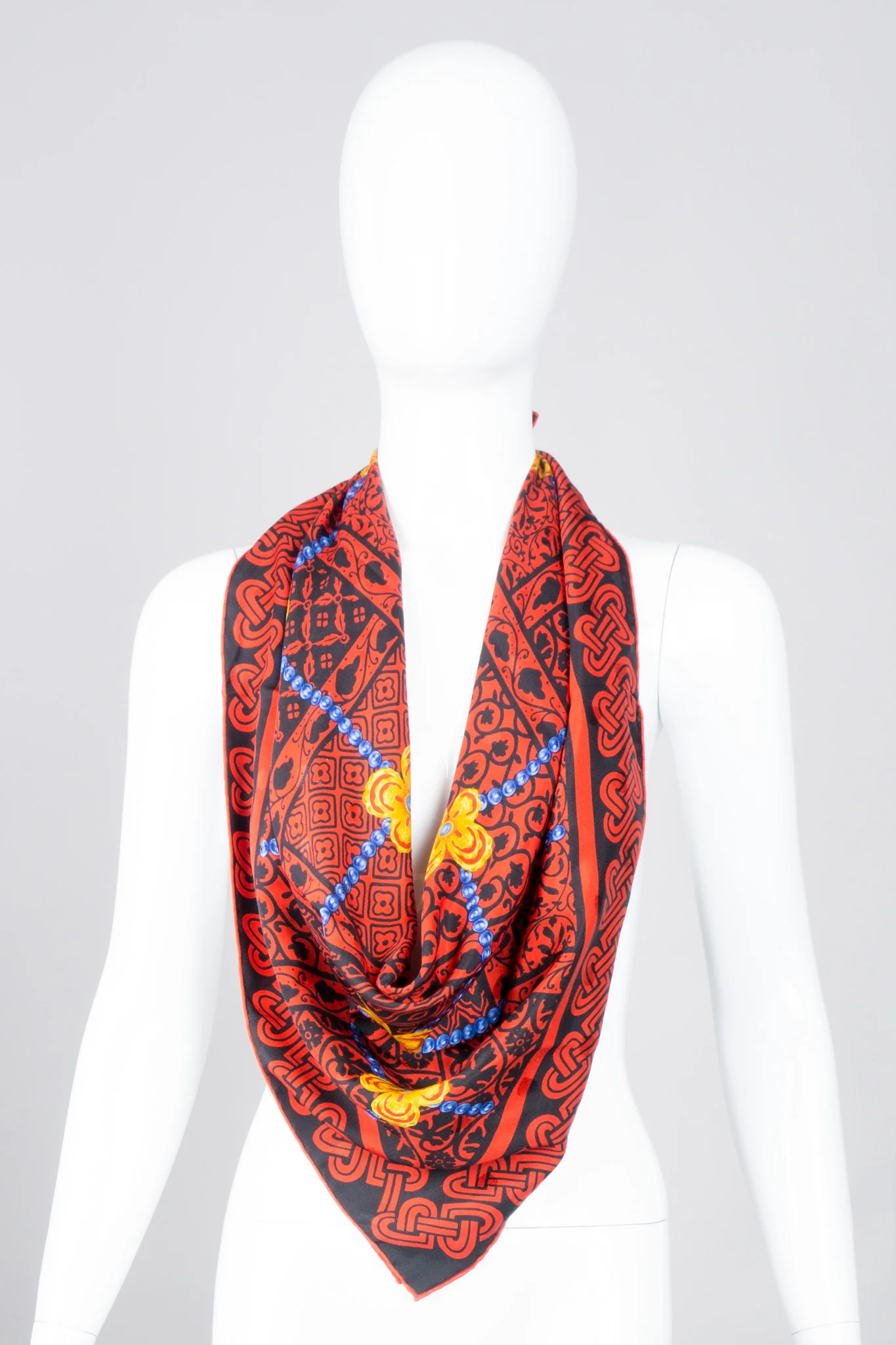 Queen of Hearts Celtic Blossom Bead Silk Scarf - Image 5