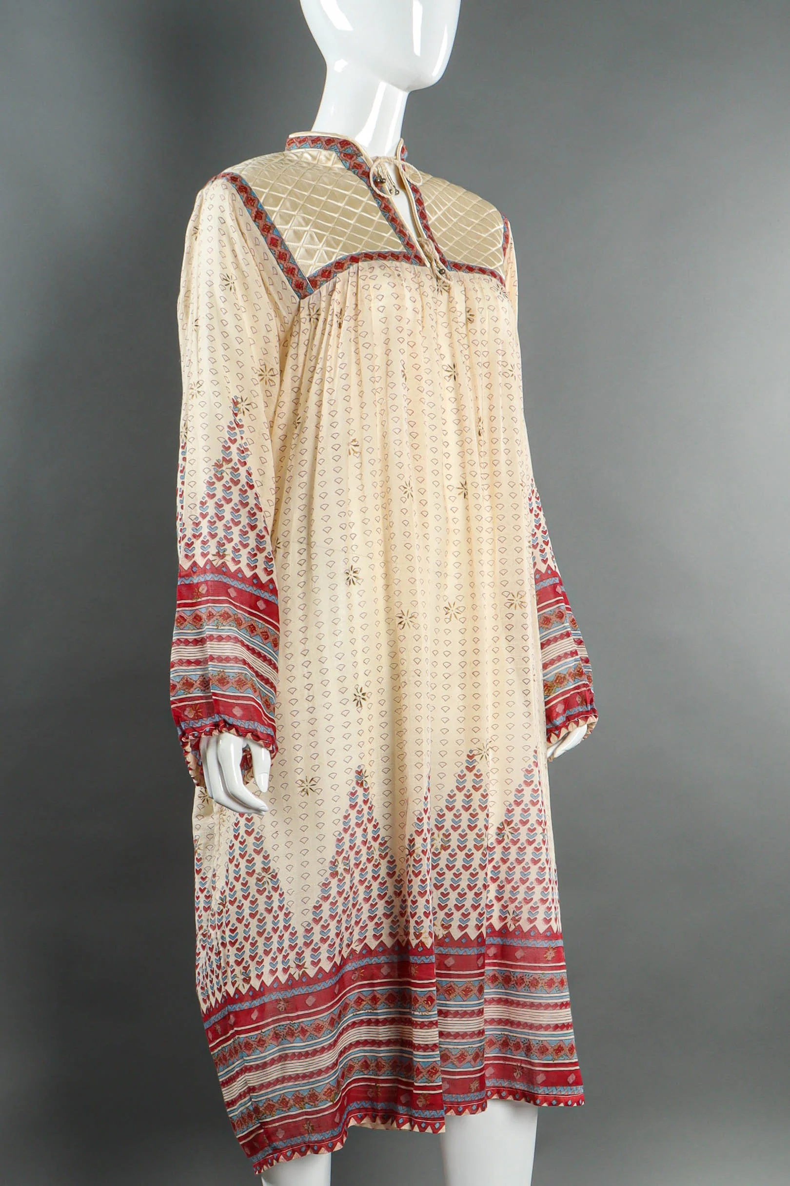 Quilted Shapes Print Sheer Dress - Image 3