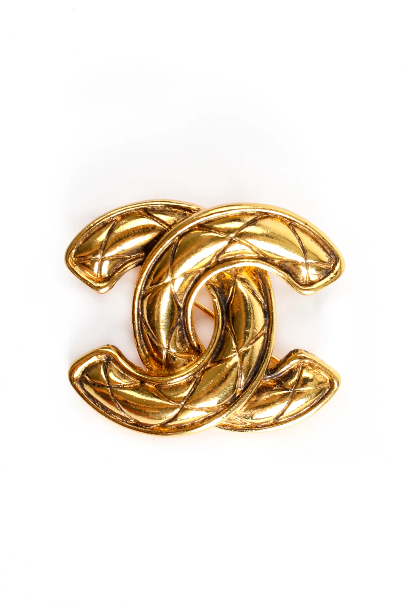 Quilted Interlocking CC Logo Brooch - Image 3