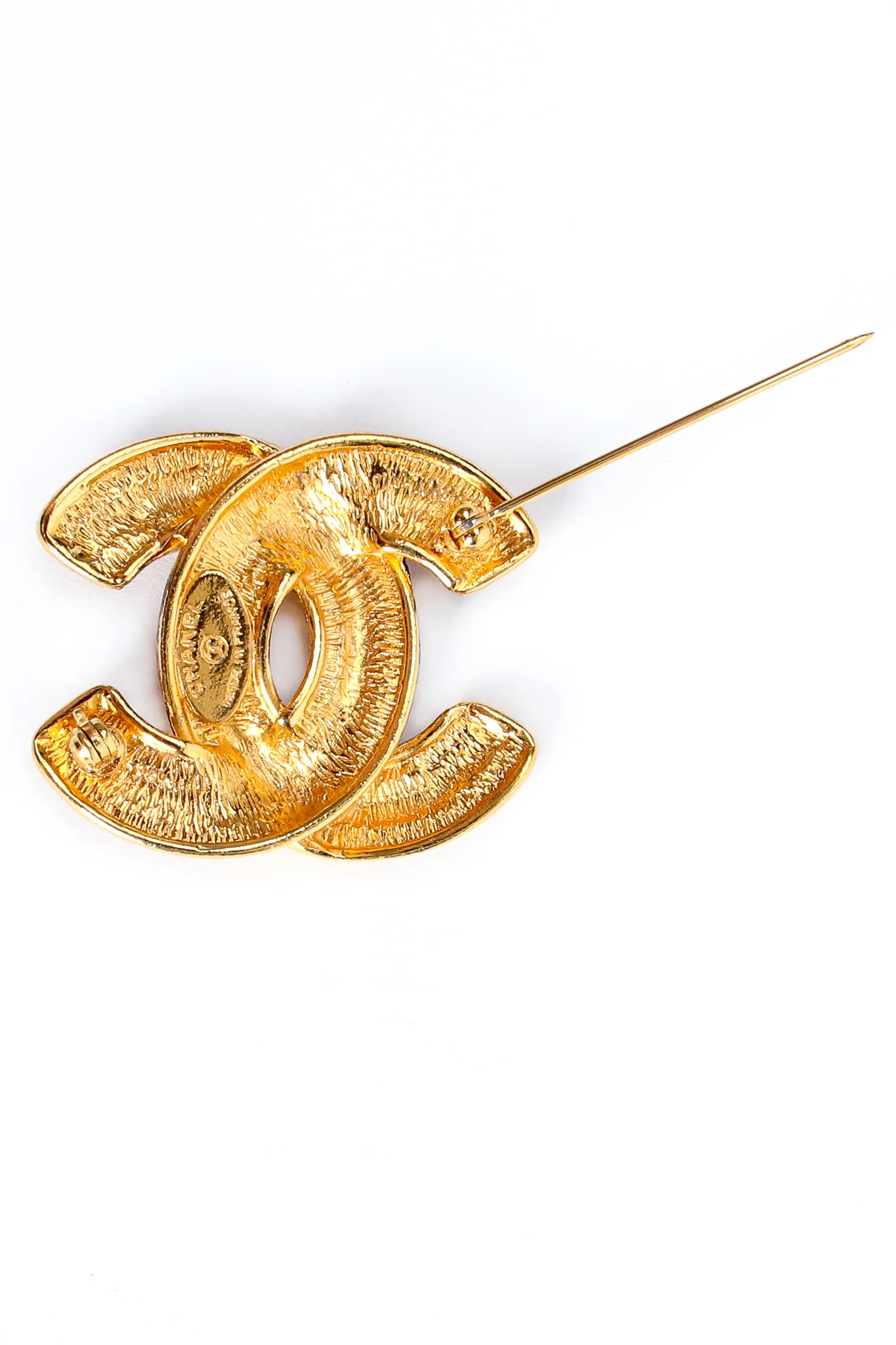 Quilted Interlocking CC Logo Brooch - Image 4