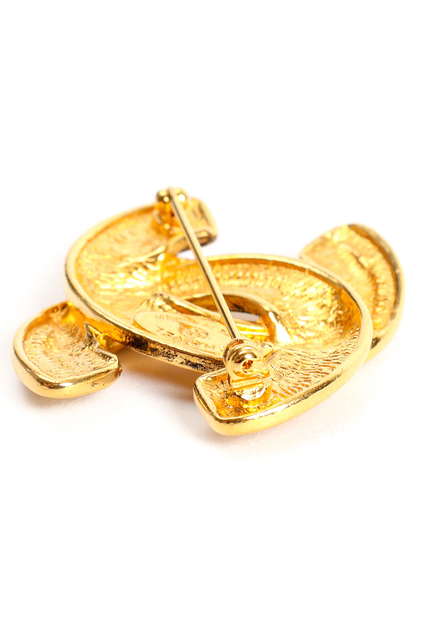 Quilted Interlocking CC Logo Brooch - Image 5