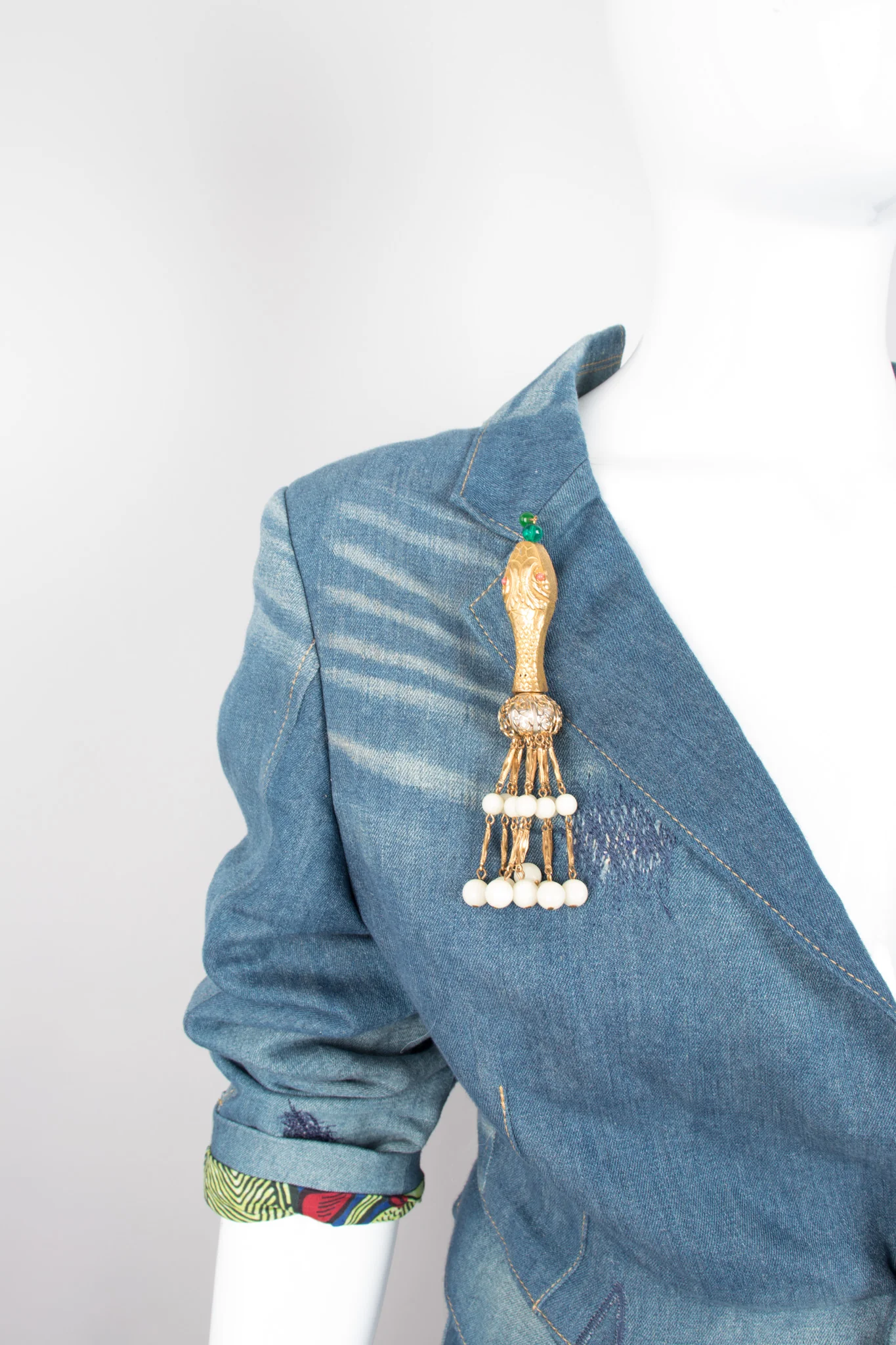 Rattling Snake Tassel Brooch - Image 3