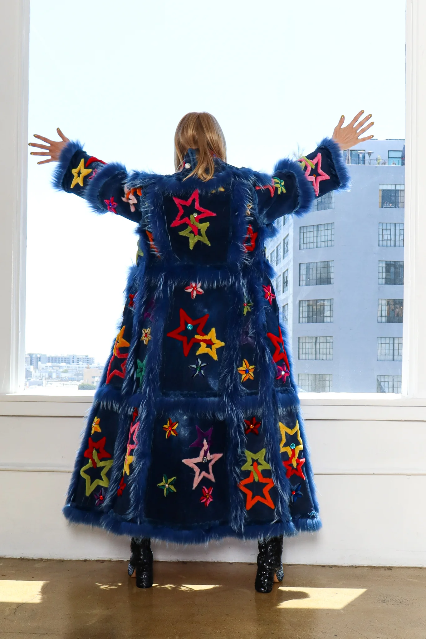 Star Motif Reversible Leather Fur Coat - Image 5