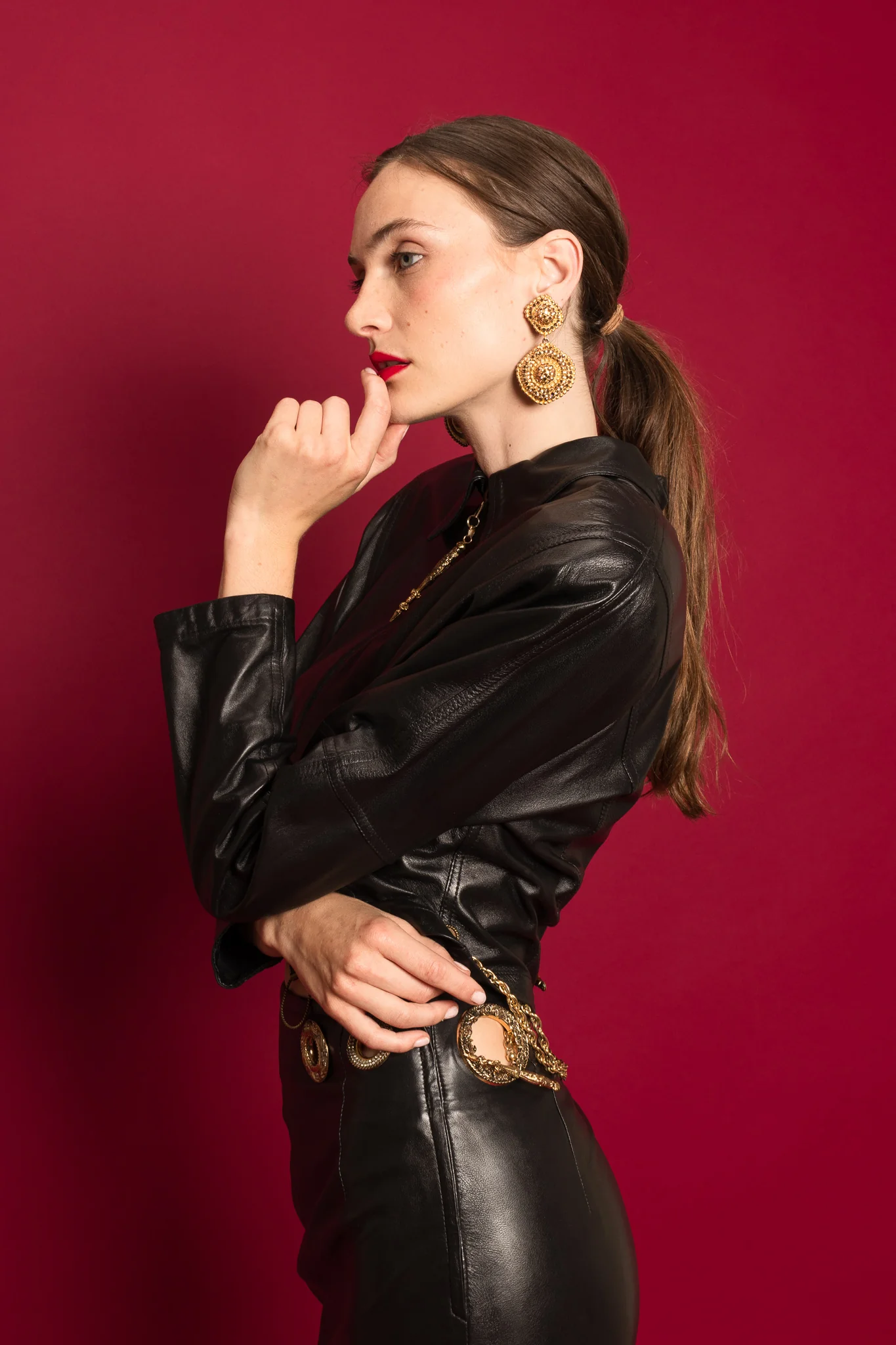 Dome Plate Rhinestone Earrings - Image 3
