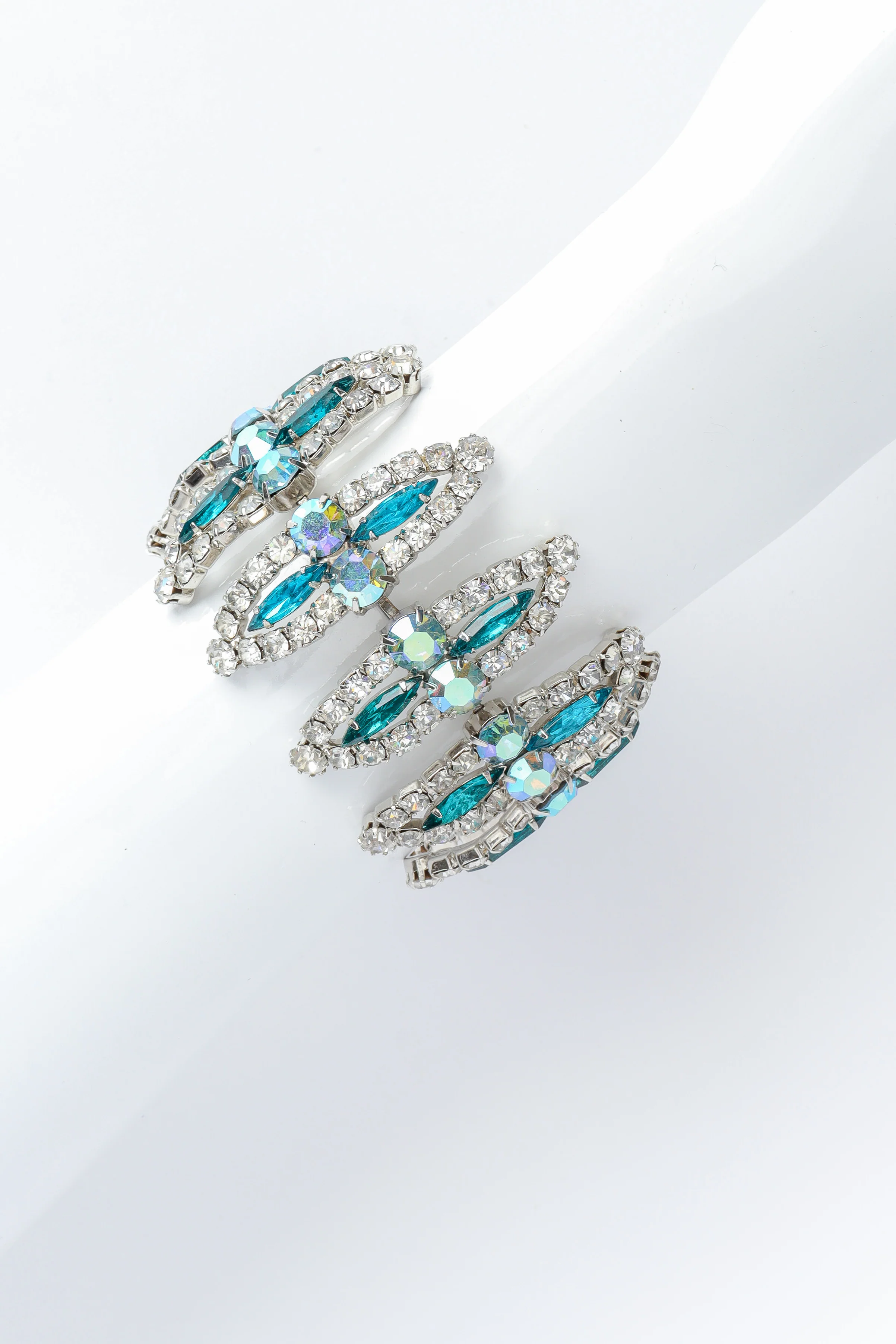 Marquise Rhinestone Dragonfly Bracelet - Image 4