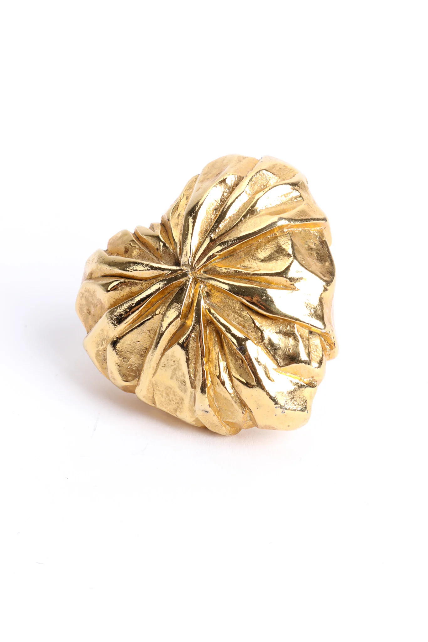 Ribbed Heart Brooch