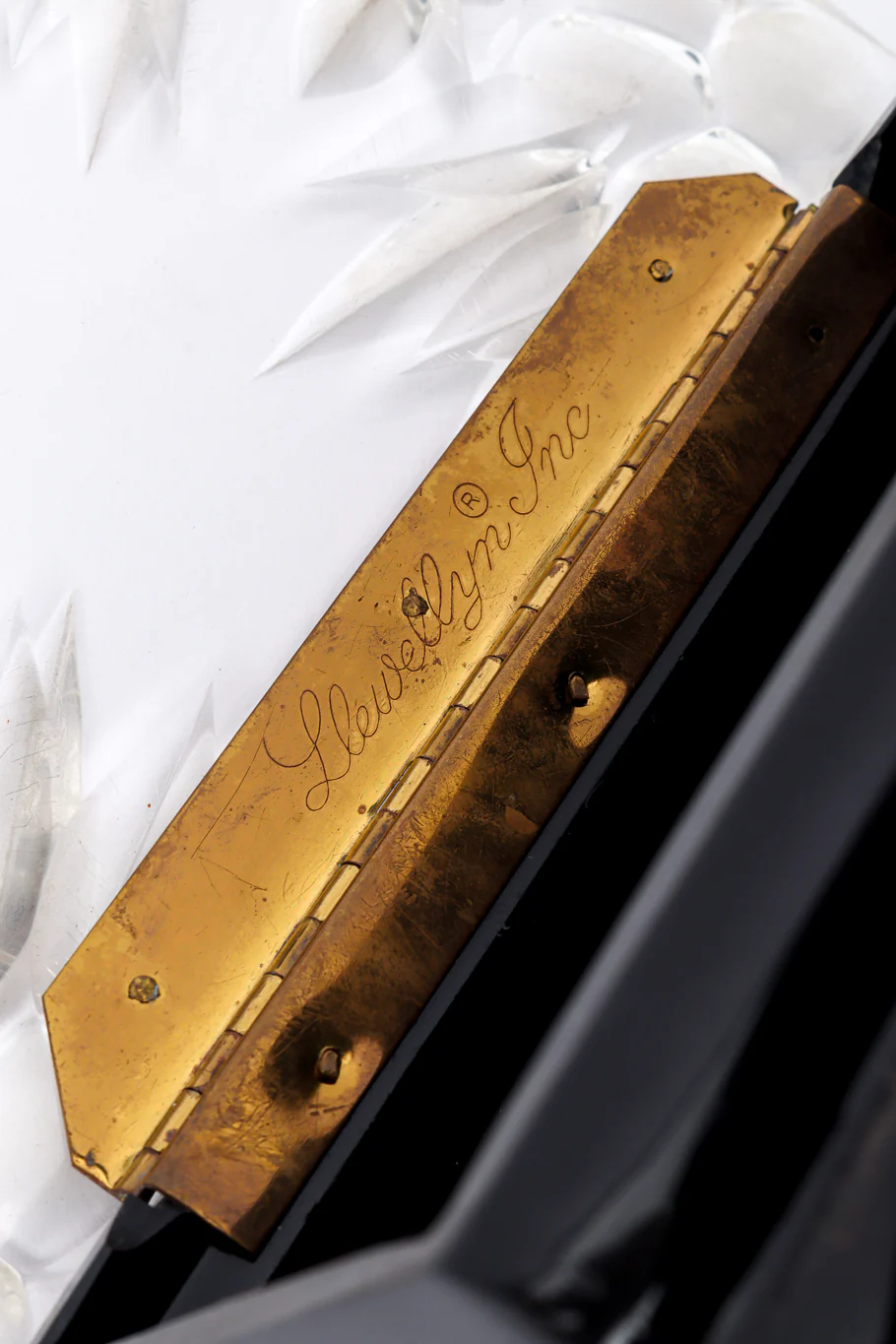 Ribbed Lucite Box Bag - Image 11