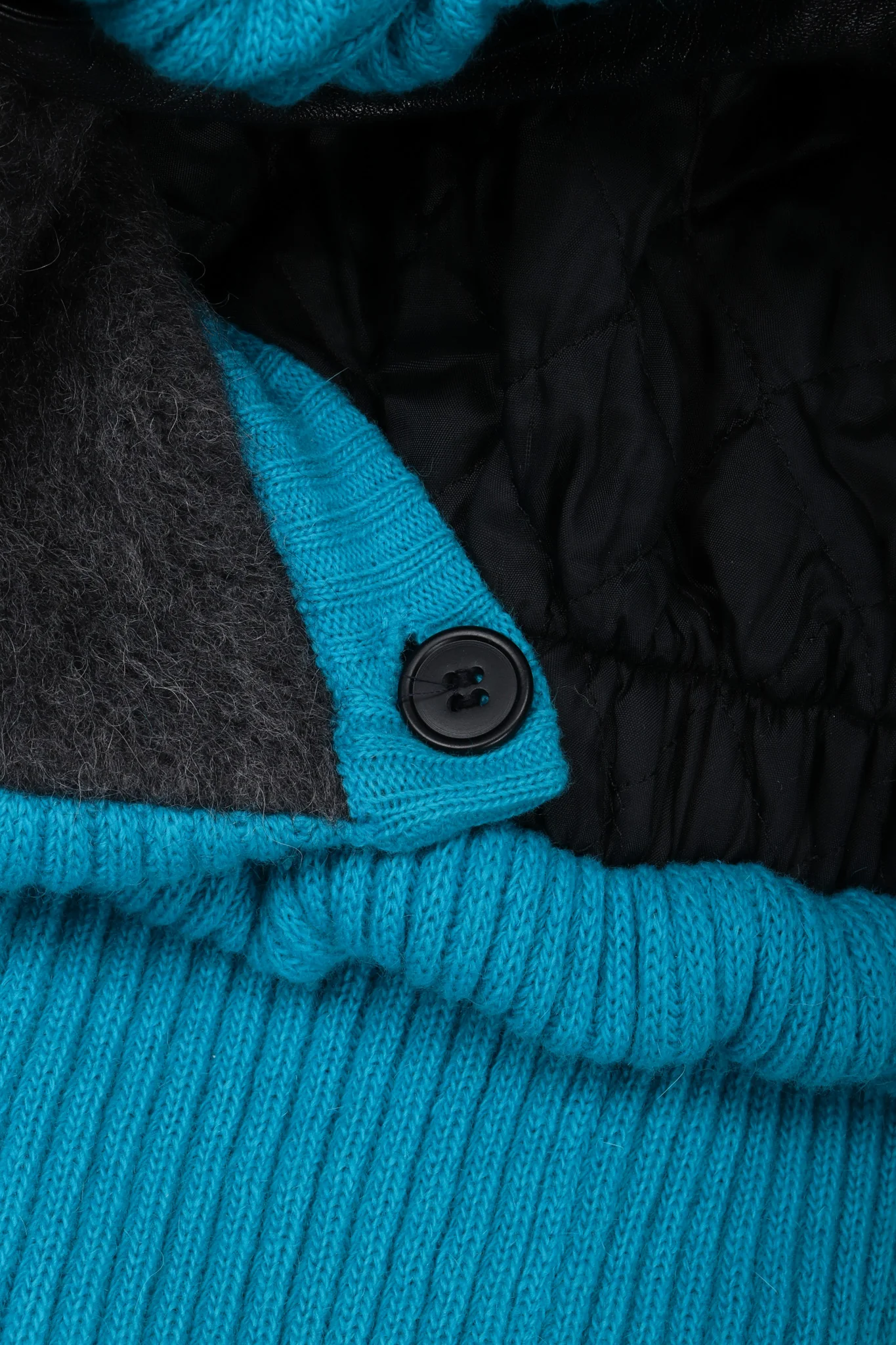 Ribbed Sweater Jacket - Image 12