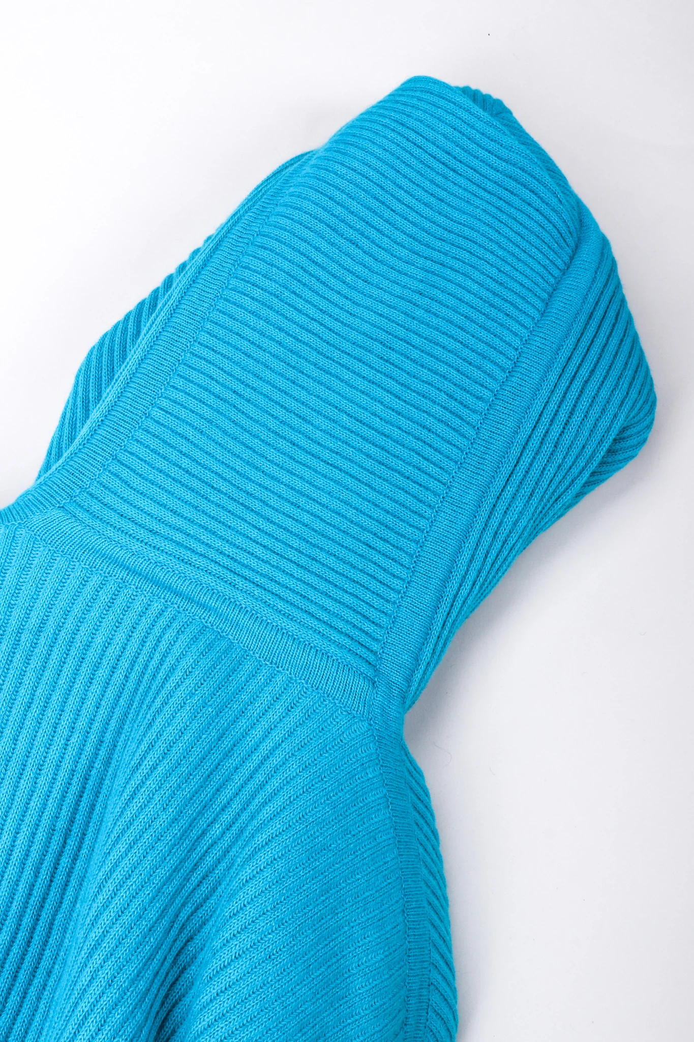 Ribbed Sweater Jacket - Image 18