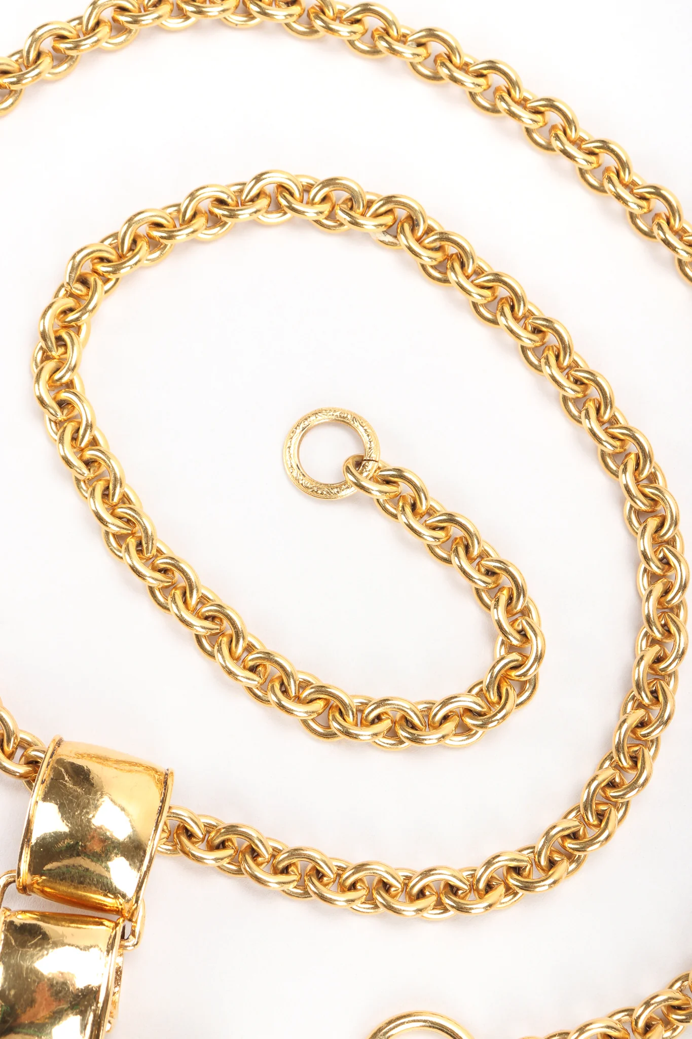 Ribbon CC Logo Pendant - Image 7
