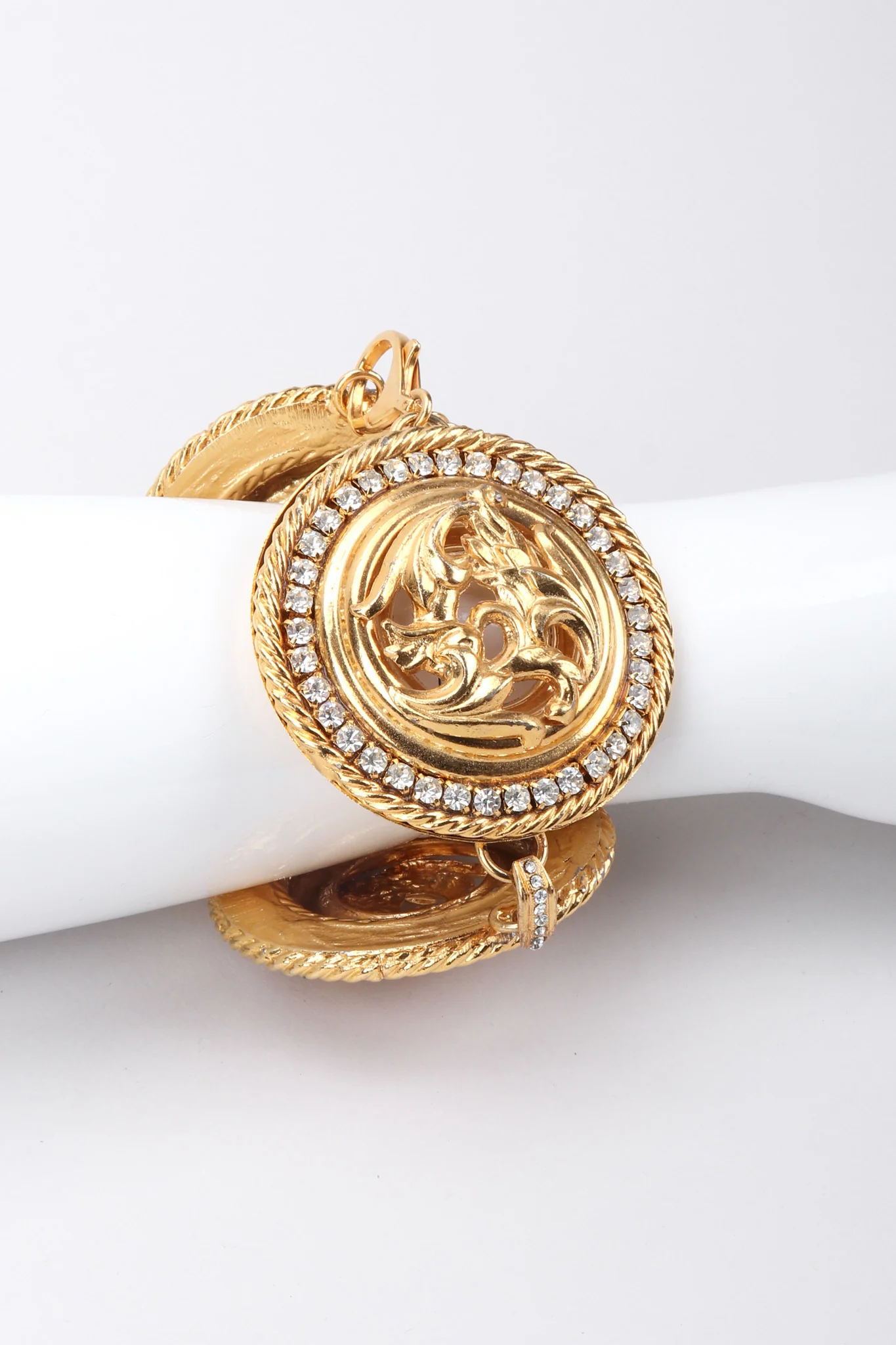 Round Metal Rhinestone Bracelet - Image 9