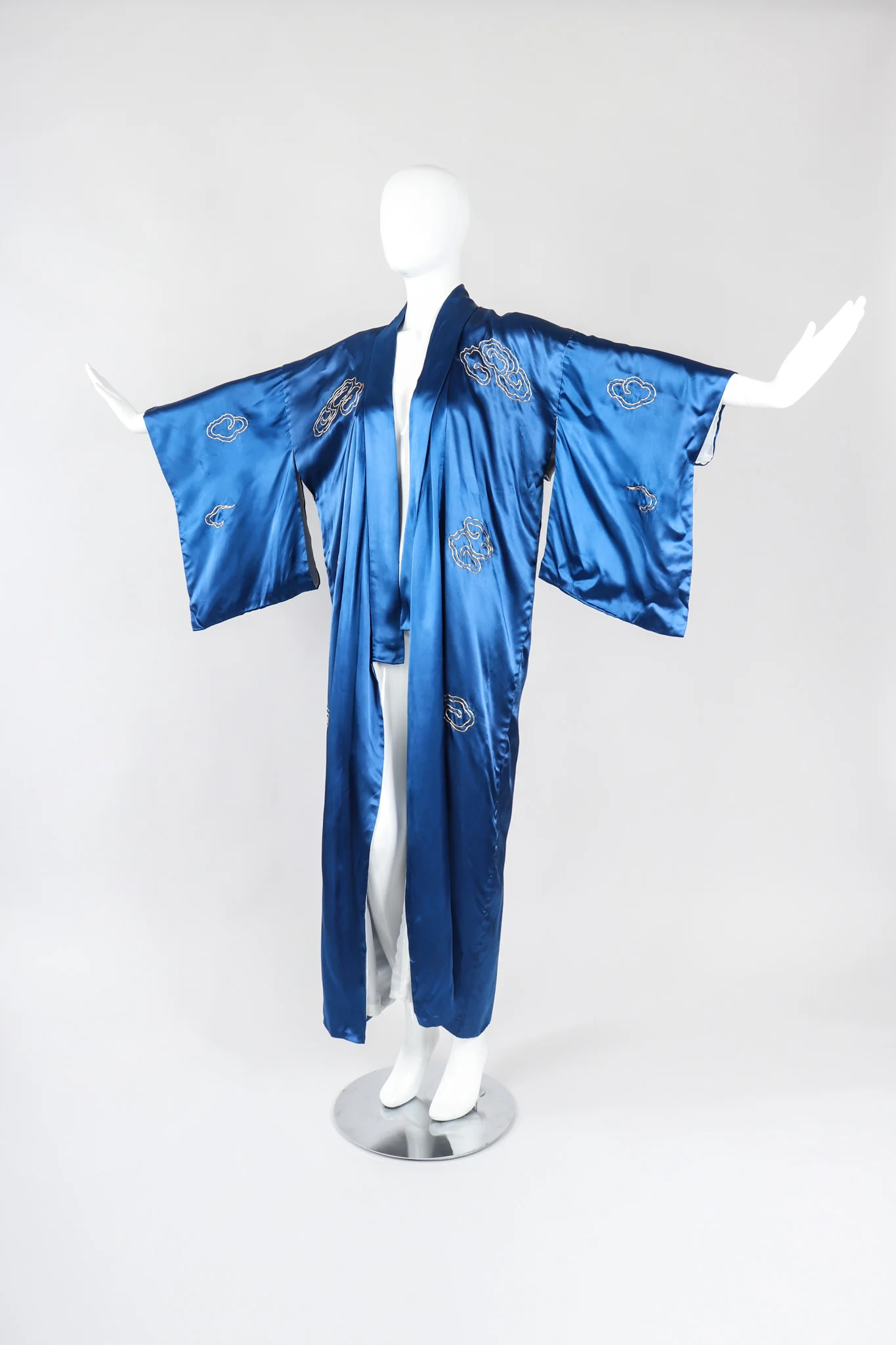 Royal Dragon Kimono - Image 4
