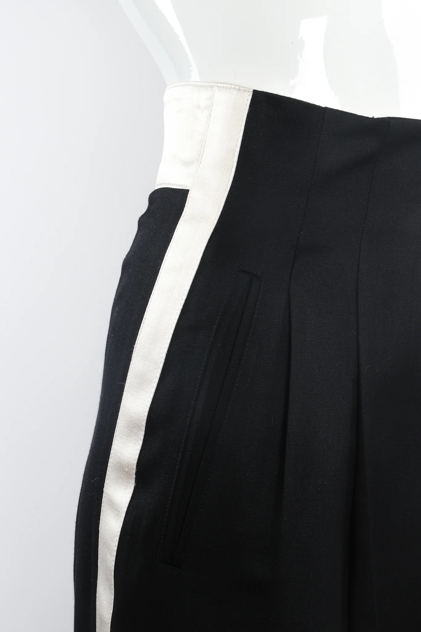 Satin Trim Tuxedo Jacket & Pant Suit - Image 22