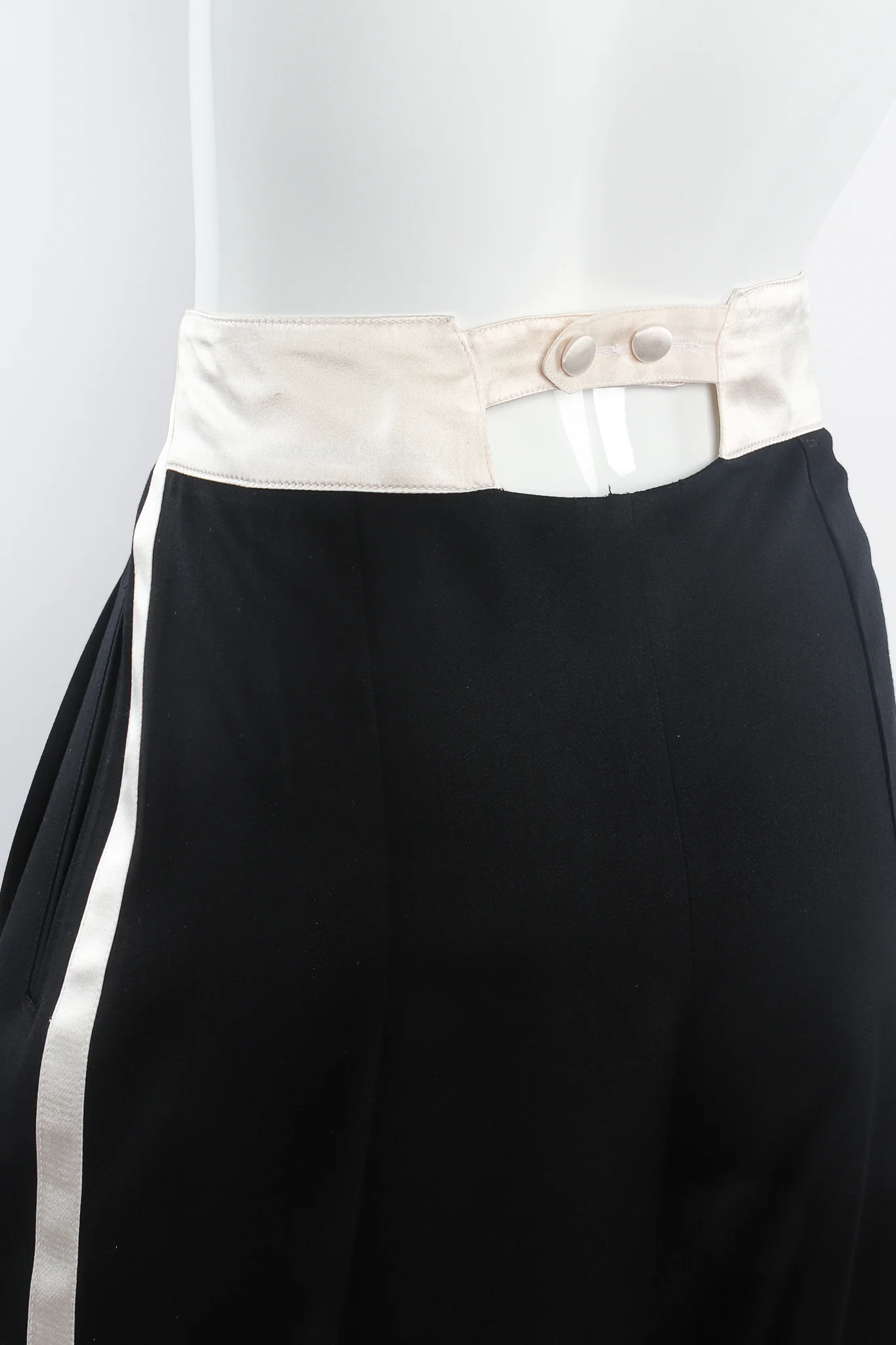 Satin Trim Tuxedo Jacket & Pant Suit - Image 28