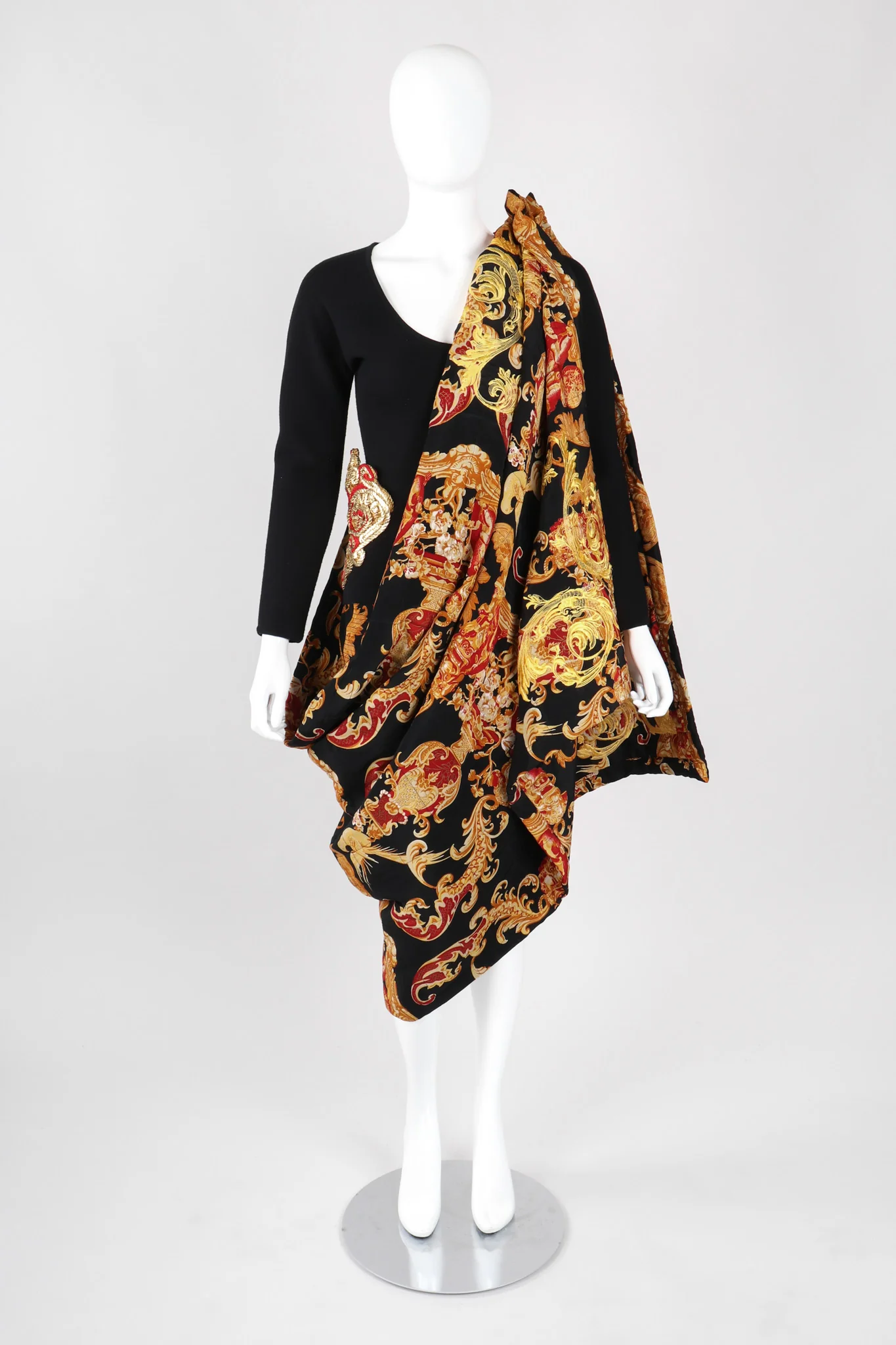 Scoopneck Hip Bustle Top - Image 11