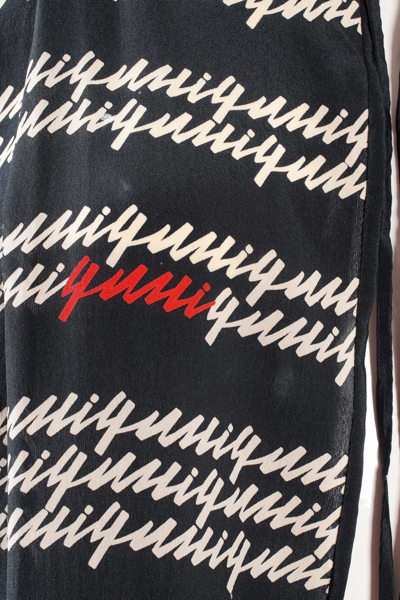 Script Logo Silk Duster - Image 10