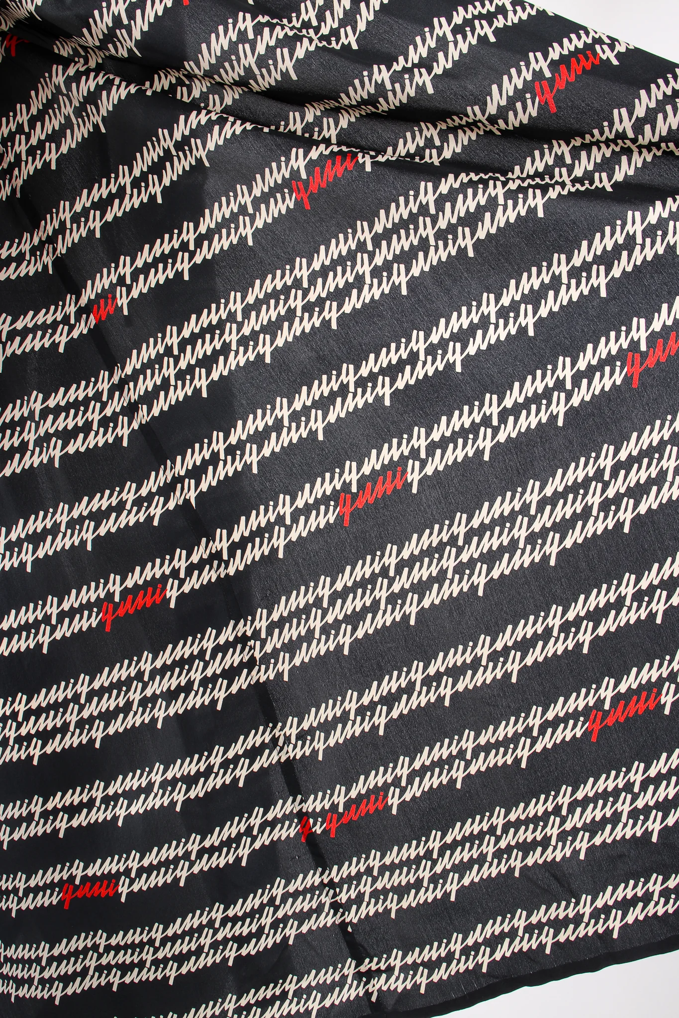 Script Logo Silk Duster - Image 8