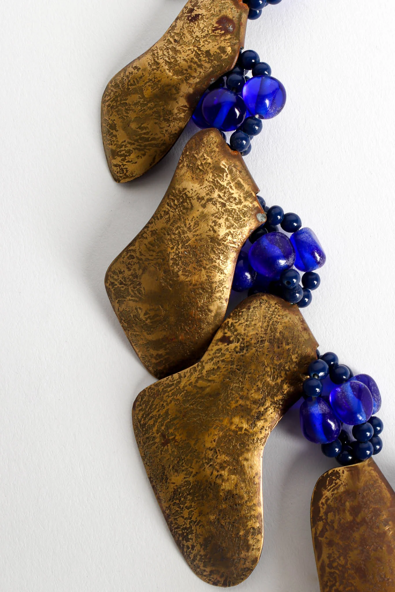 Sculptural Organic Plate Bead Necklace - Image 5