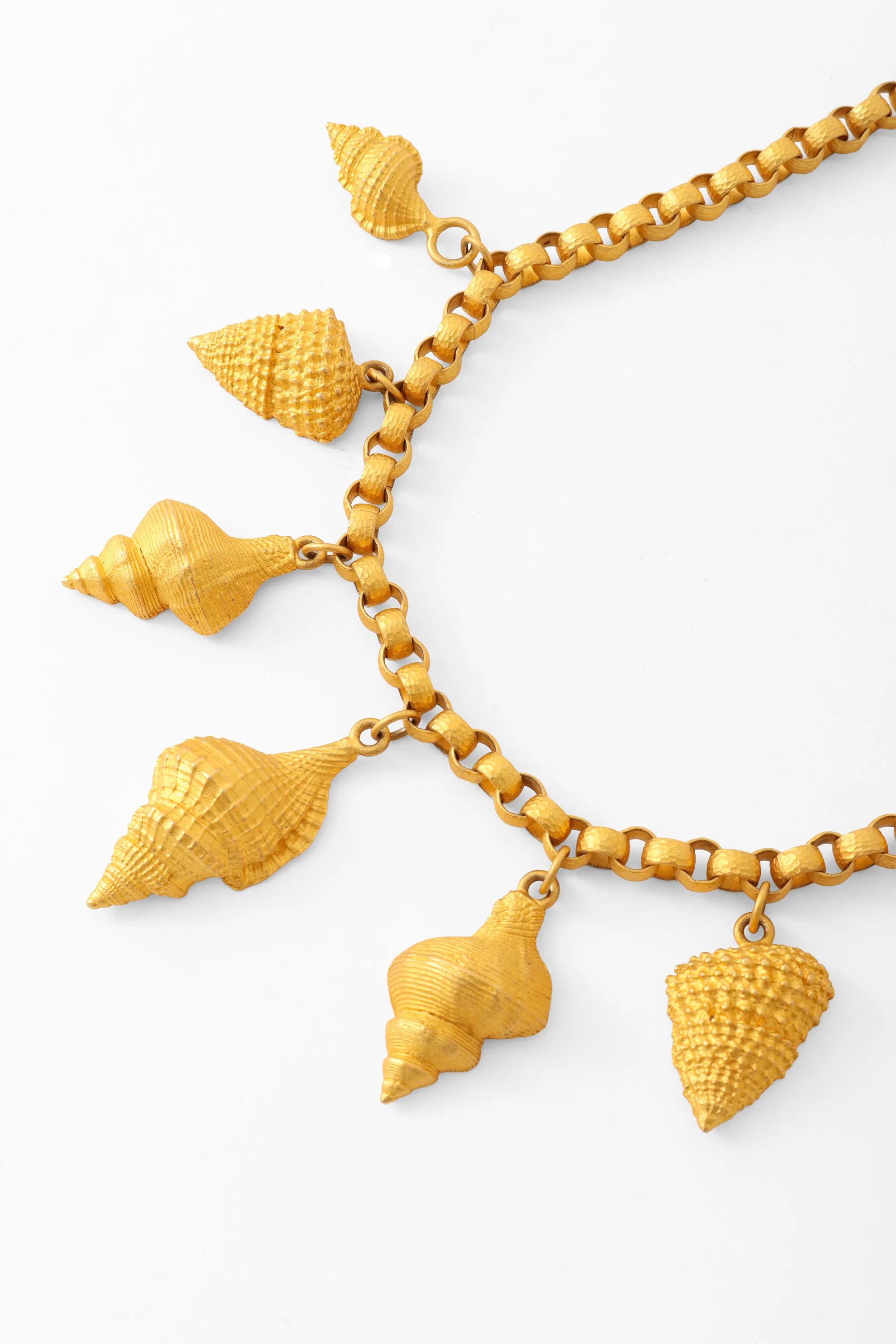 Seashell Charm Collar Necklace - Image 3
