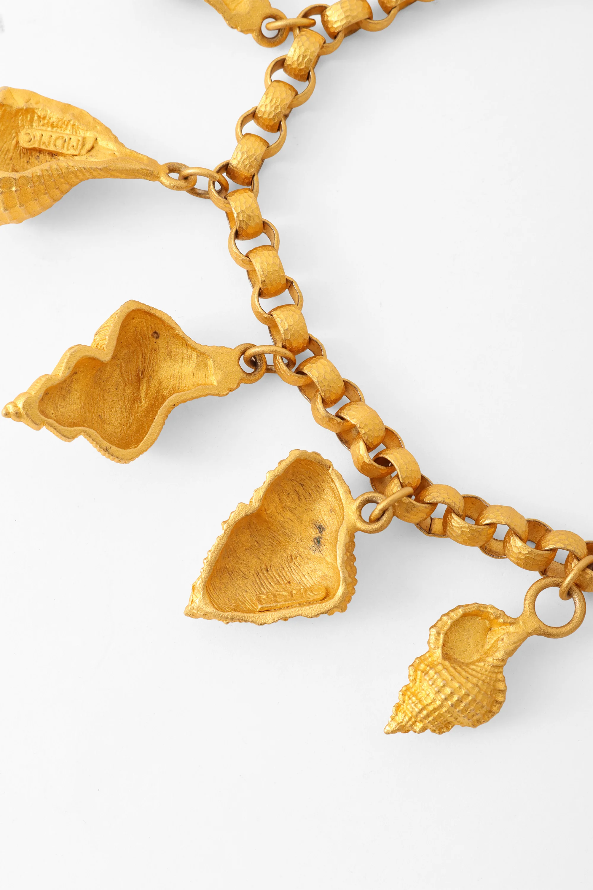 Seashell Charm Collar Necklace - Image 5