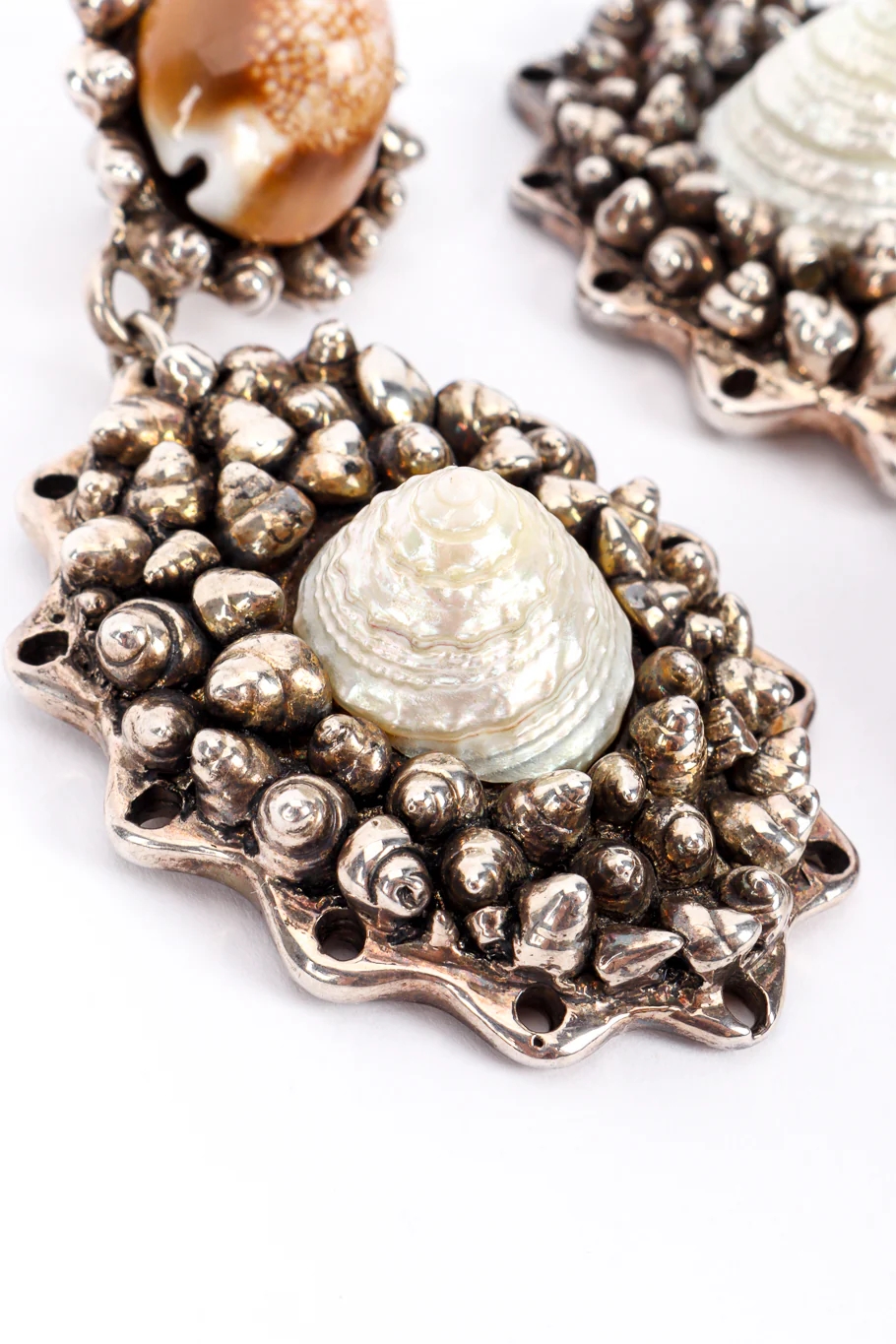 1990 S/S Seashell Drop Earrings - Image 5