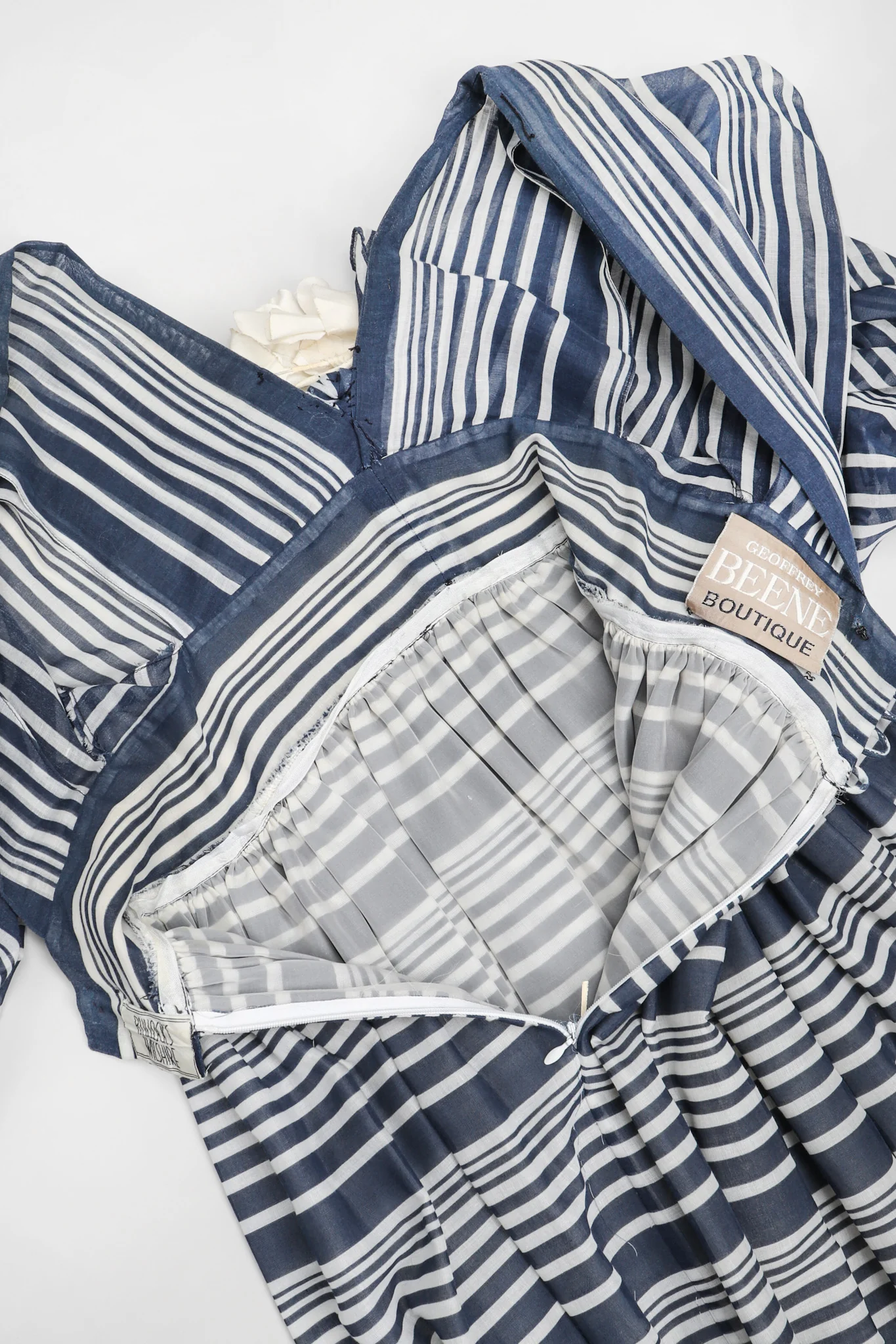 Striped Balloon Sleeve Dress - Image 20