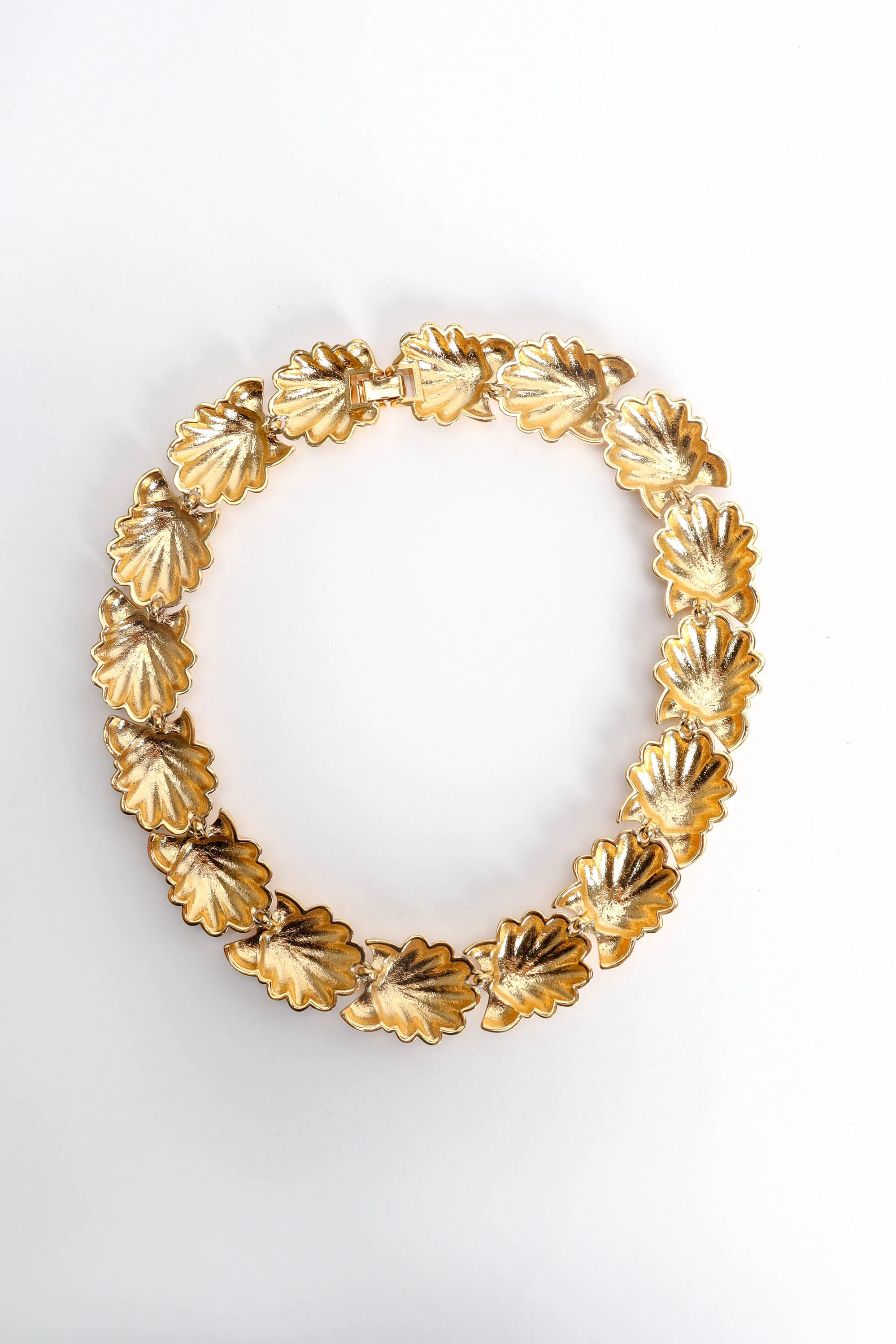 Shell Collar Choker Necklace - Image 4