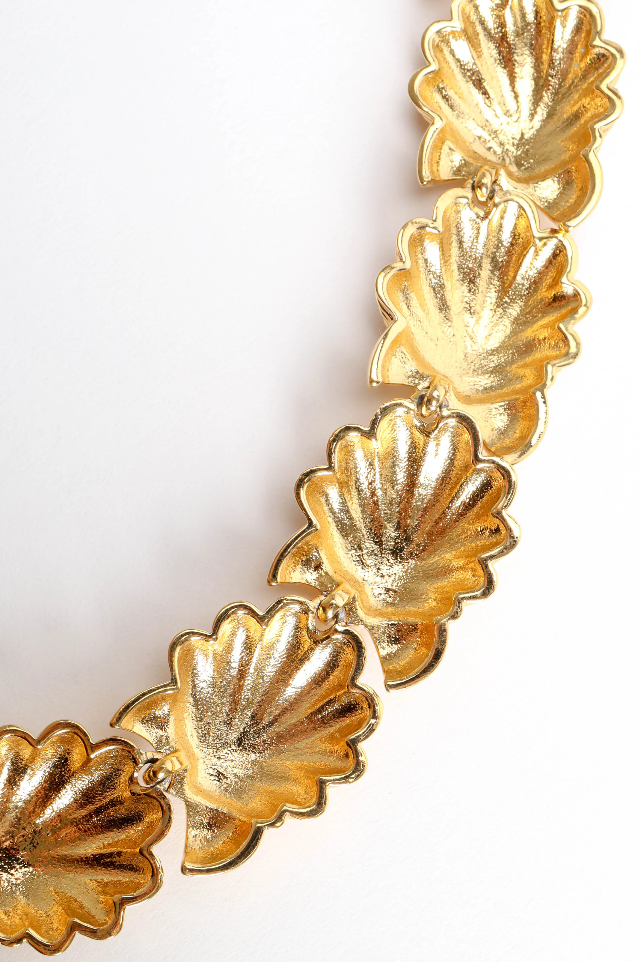 Shell Collar Choker Necklace - Image 8
