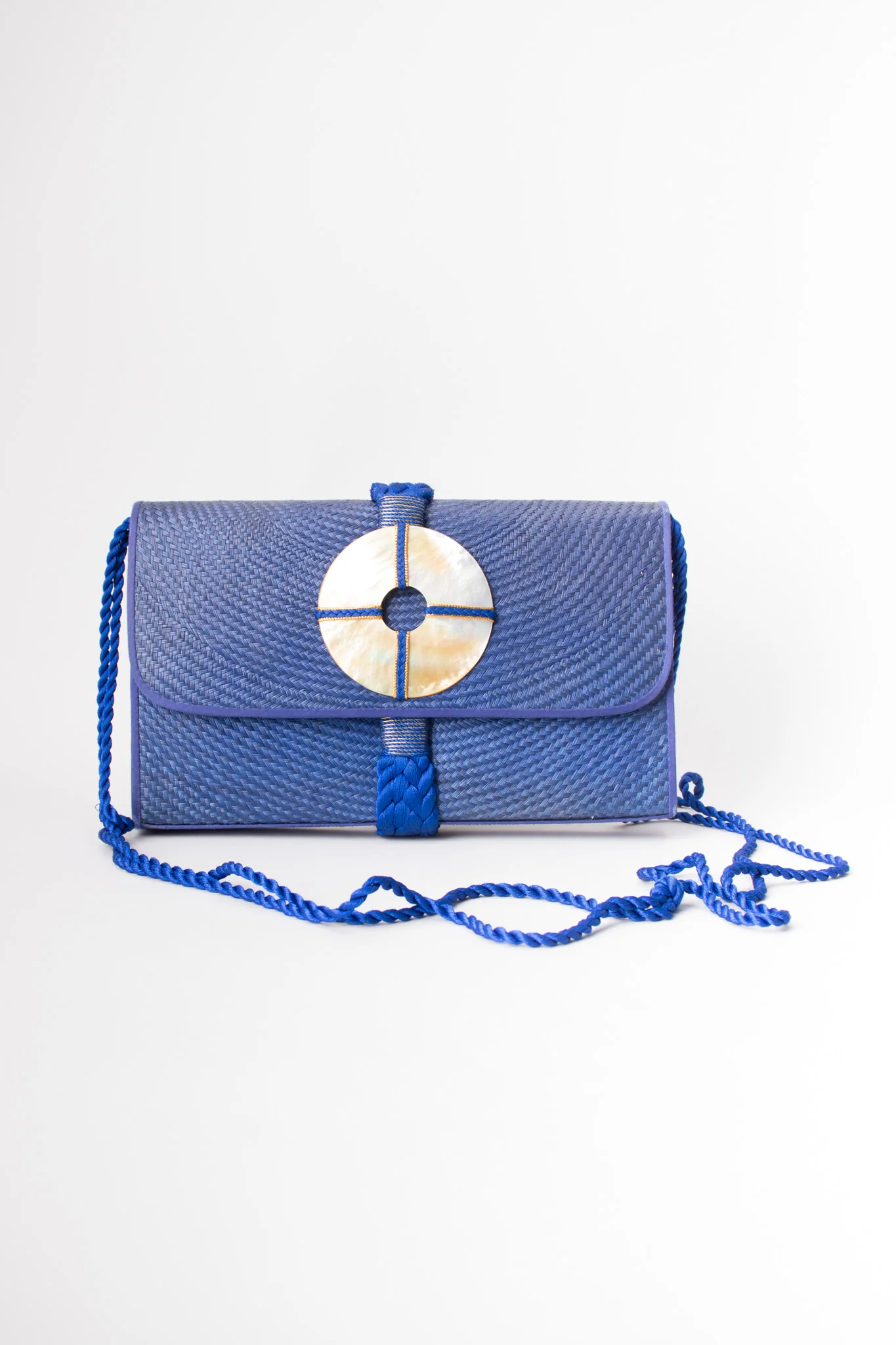 Shell Straw Envelope Clutch - Image 12