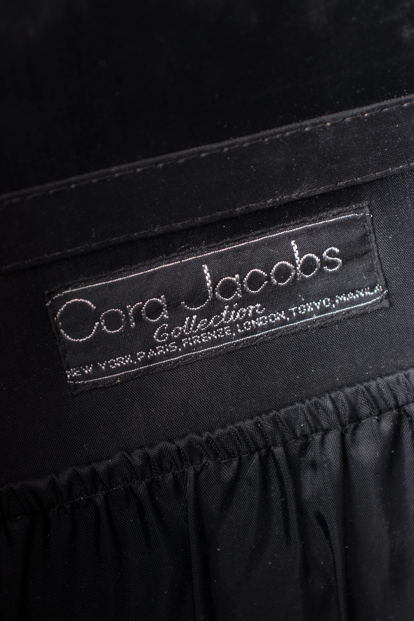 Shell Straw Envelope Clutch - Image 21
