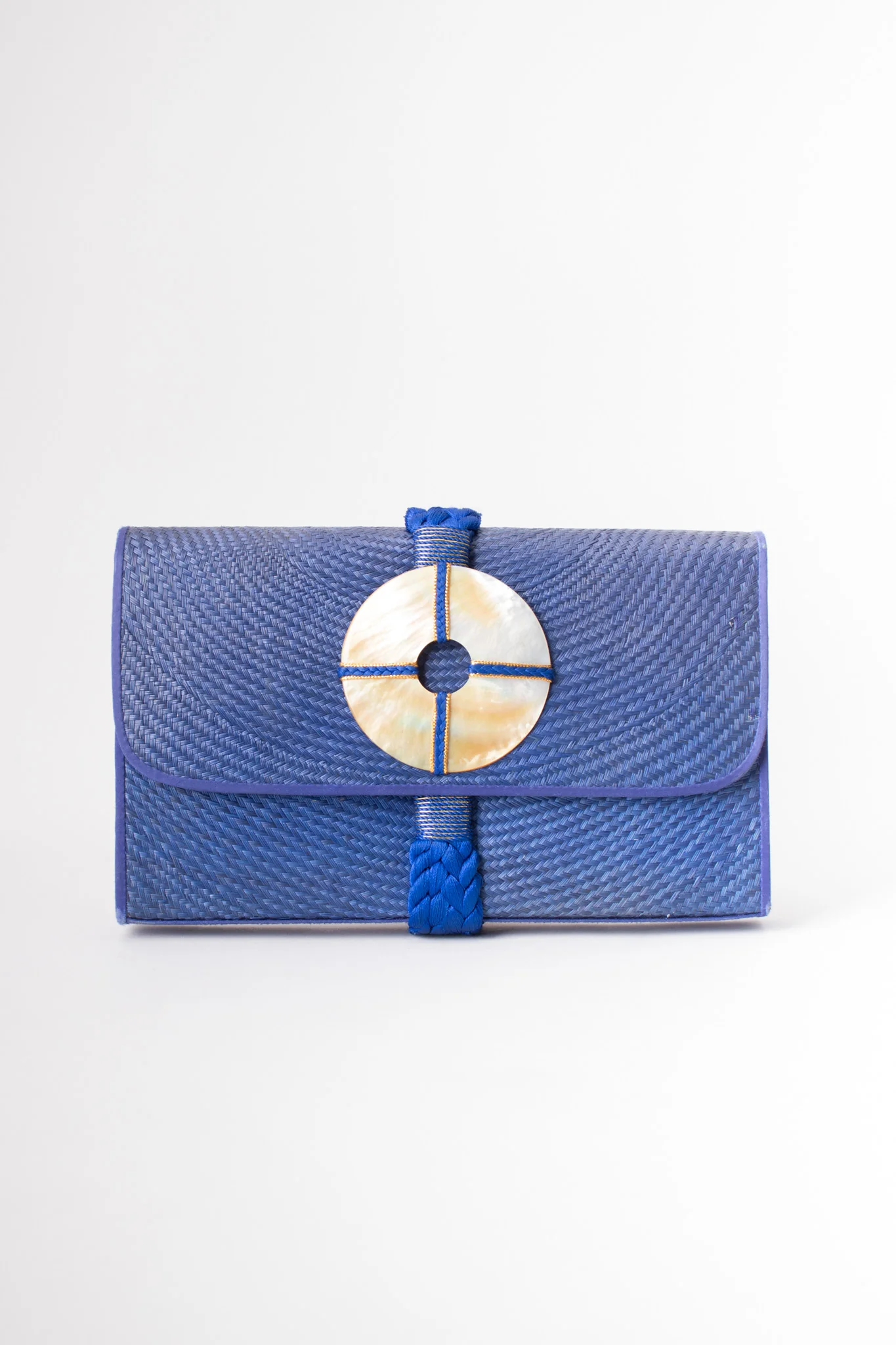 Shell Straw Envelope Clutch - Image 3
