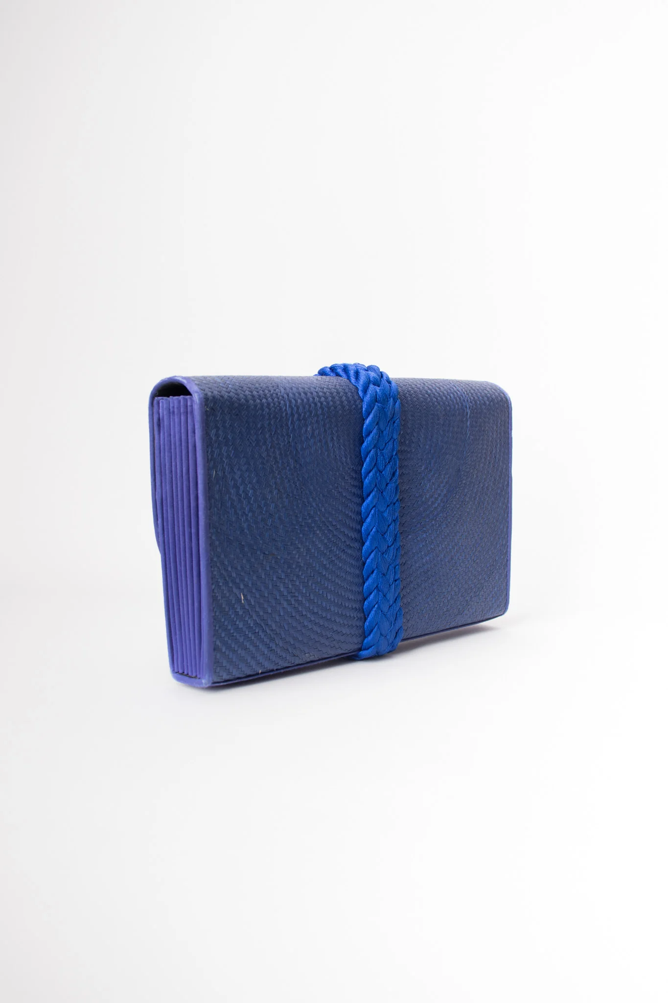 Shell Straw Envelope Clutch - Image 6
