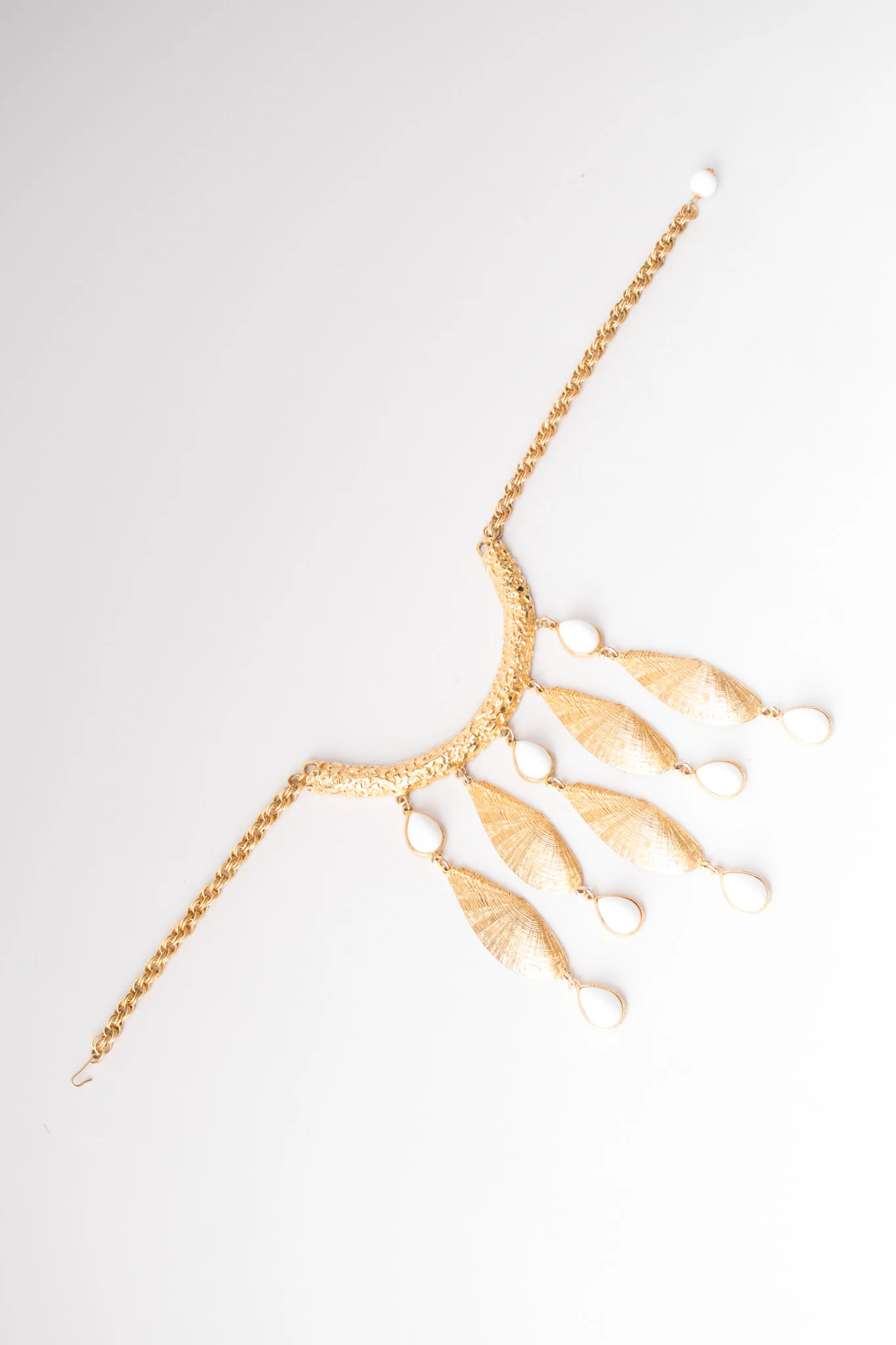 Shell Waterfall Collar Necklace - Image 4