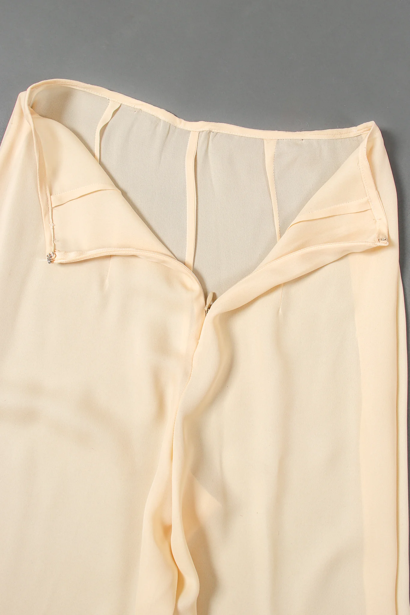 Silk Jacket & Chiffon Pant Suit Set - Image 17