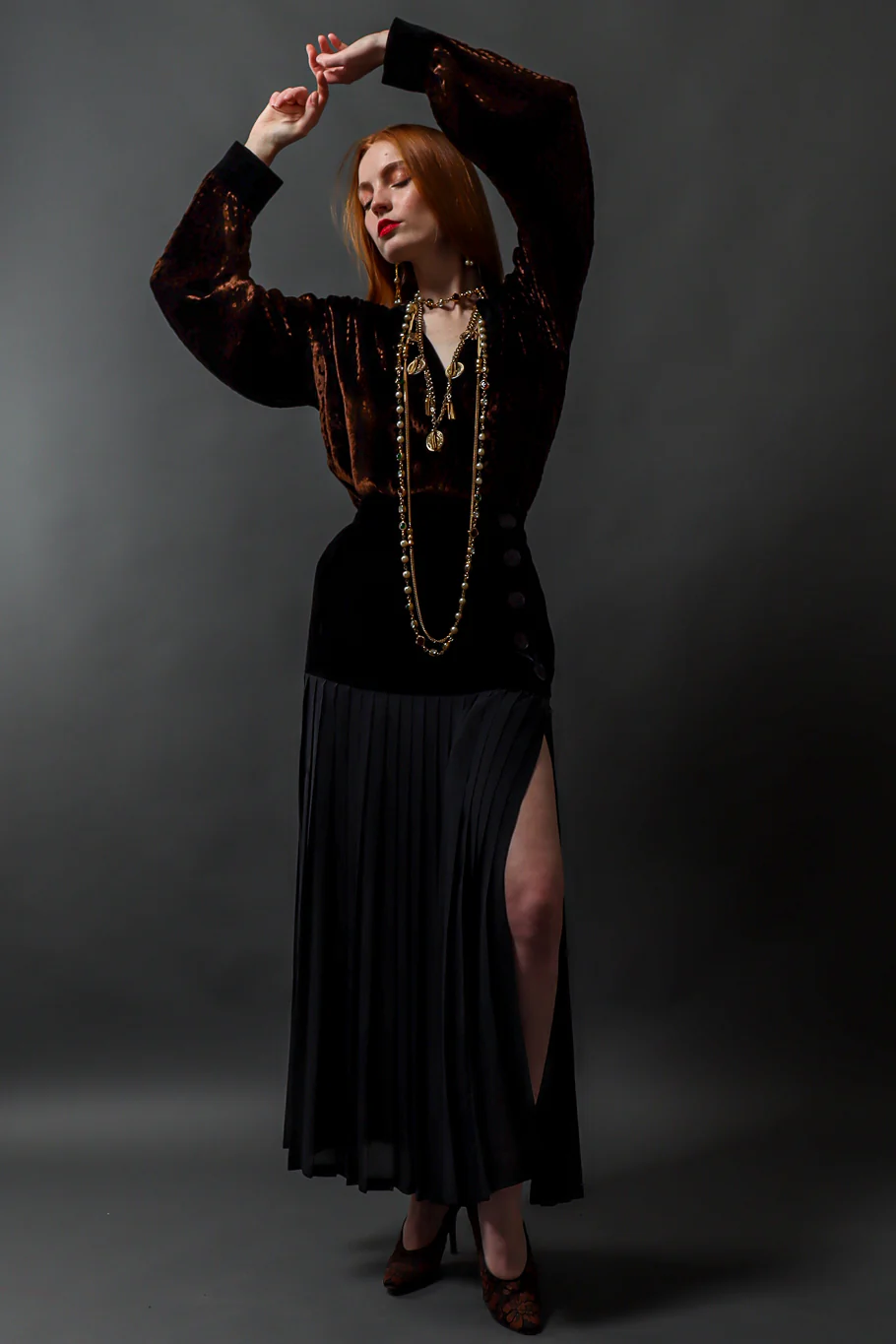 Silk Velvet Pleated Skirt - Image 4