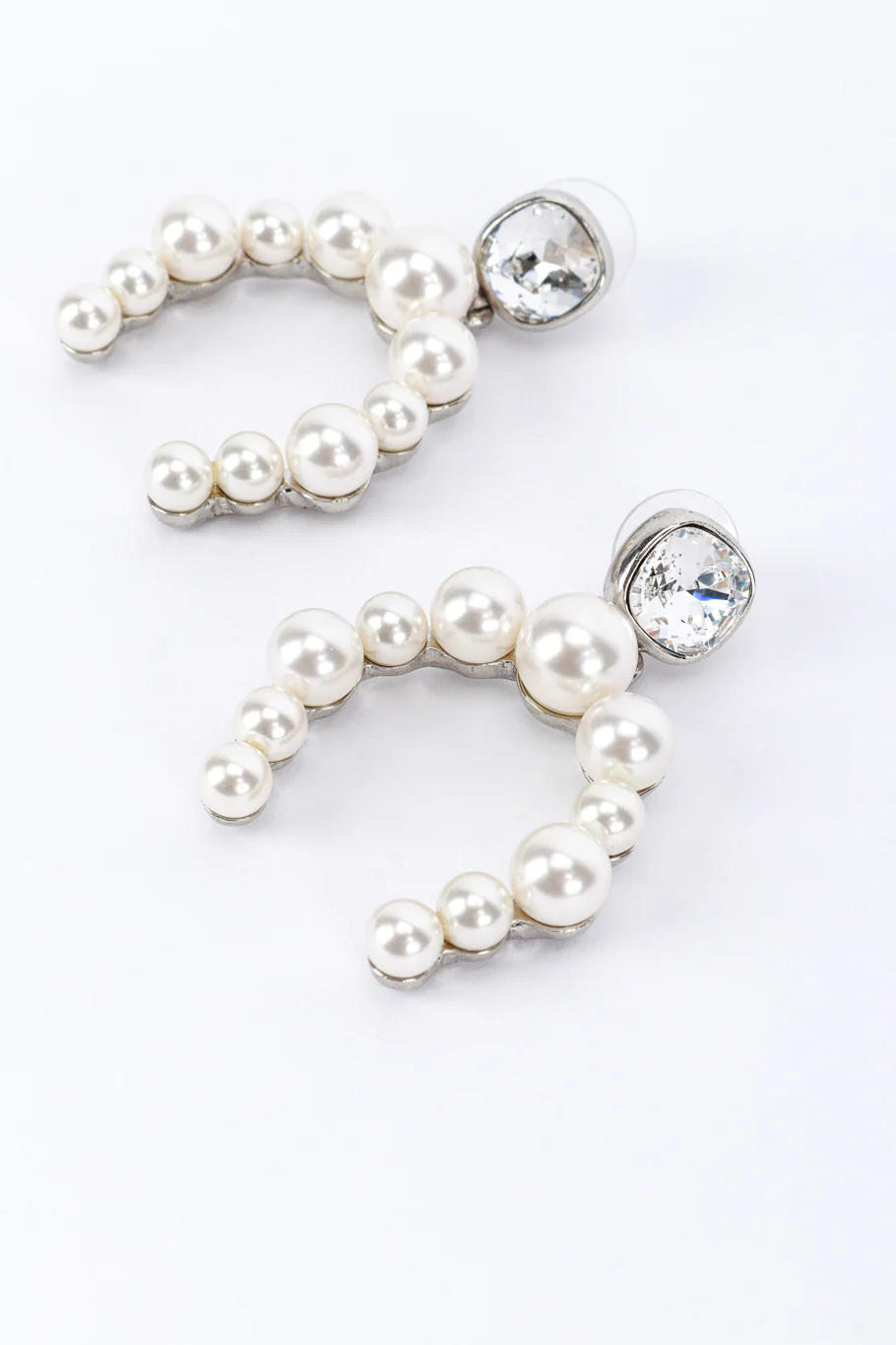 Silver Pearl Horseshoe Earrings - Image 3
