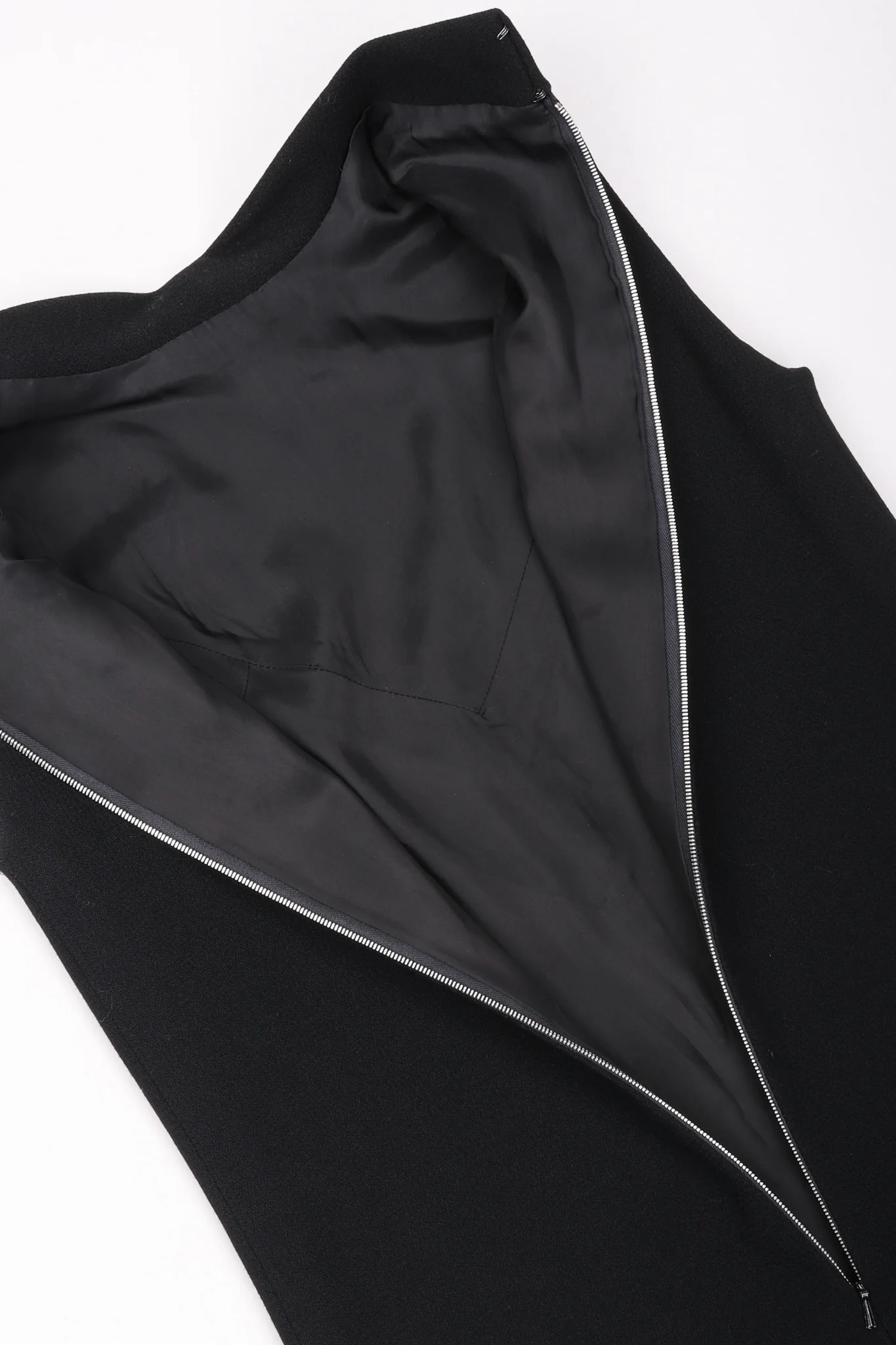 Sleeveless Carwash Dress - Image 13