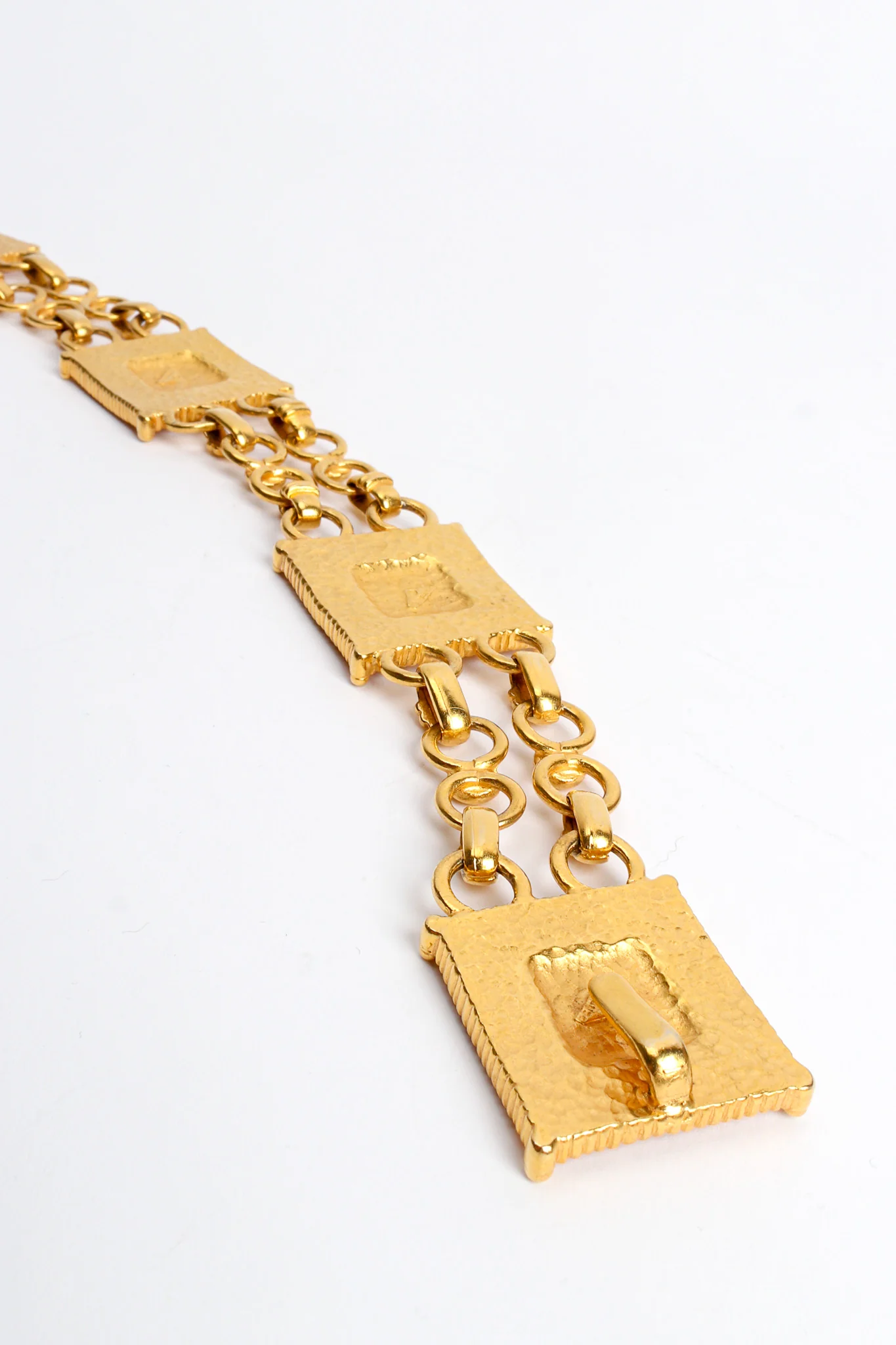 Square Emblem Chain Link Belt - Image 10