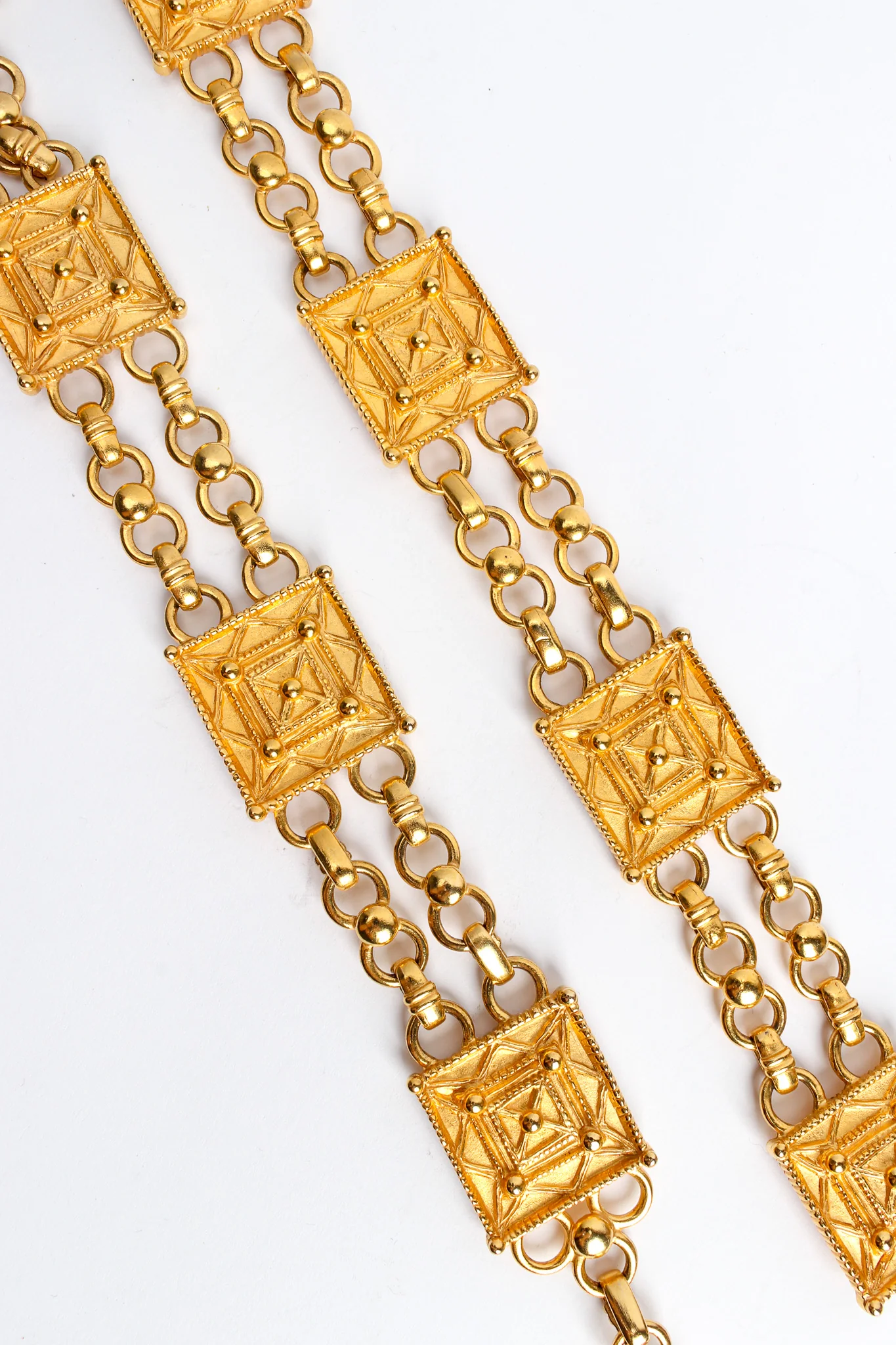 Square Emblem Chain Link Belt - Image 6