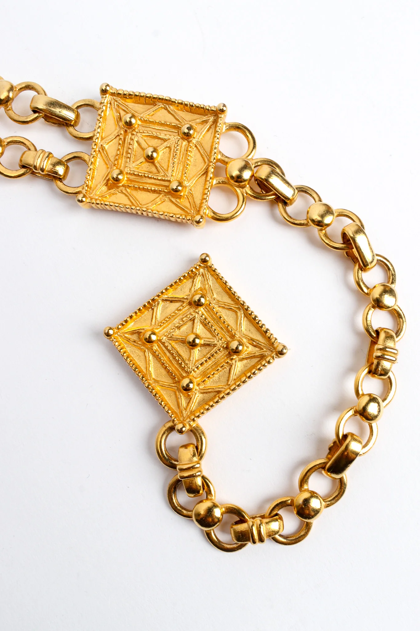 Square Emblem Chain Link Belt - Image 8