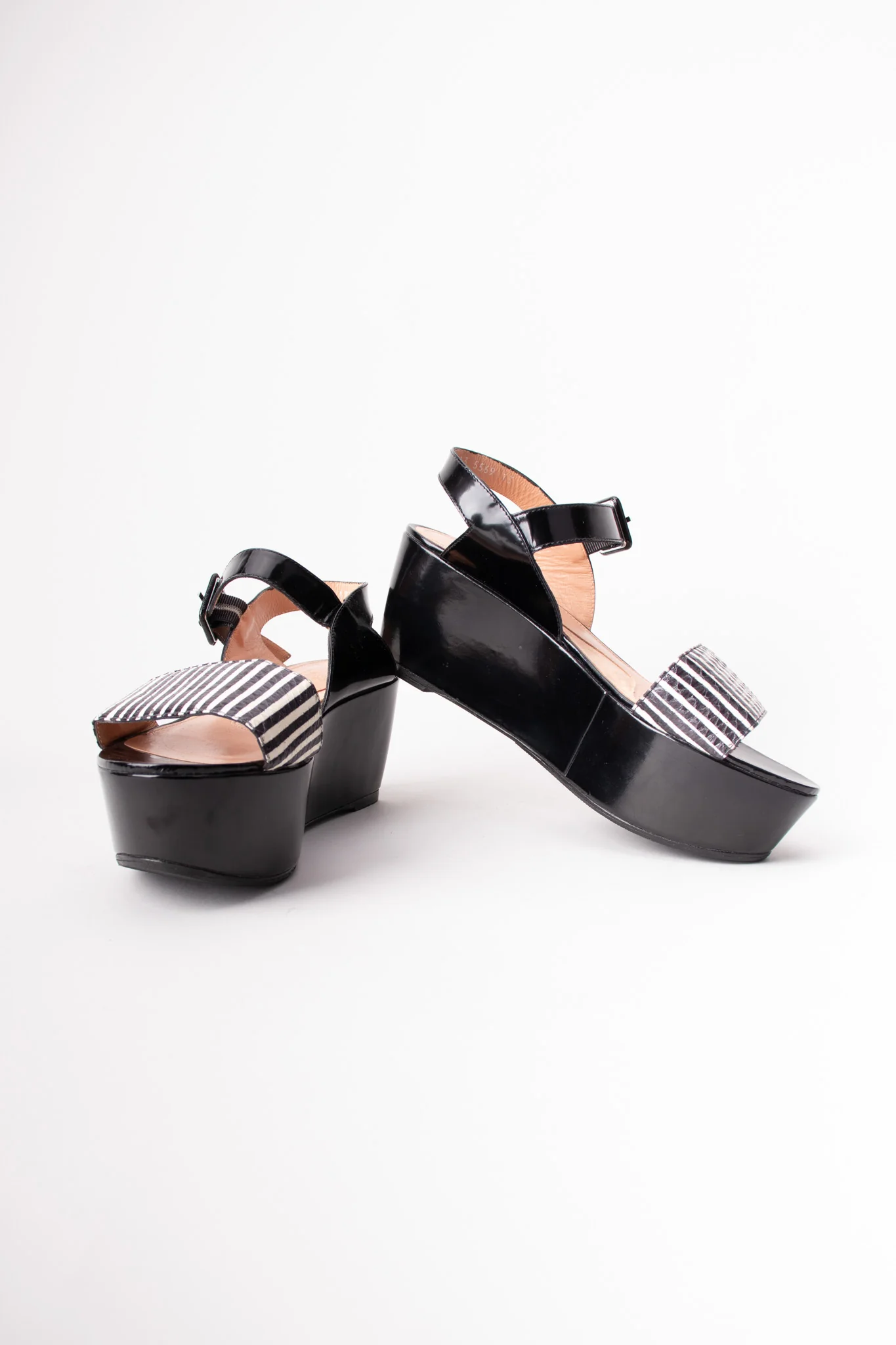 Striped Snake Flatform Sandals - Image 11