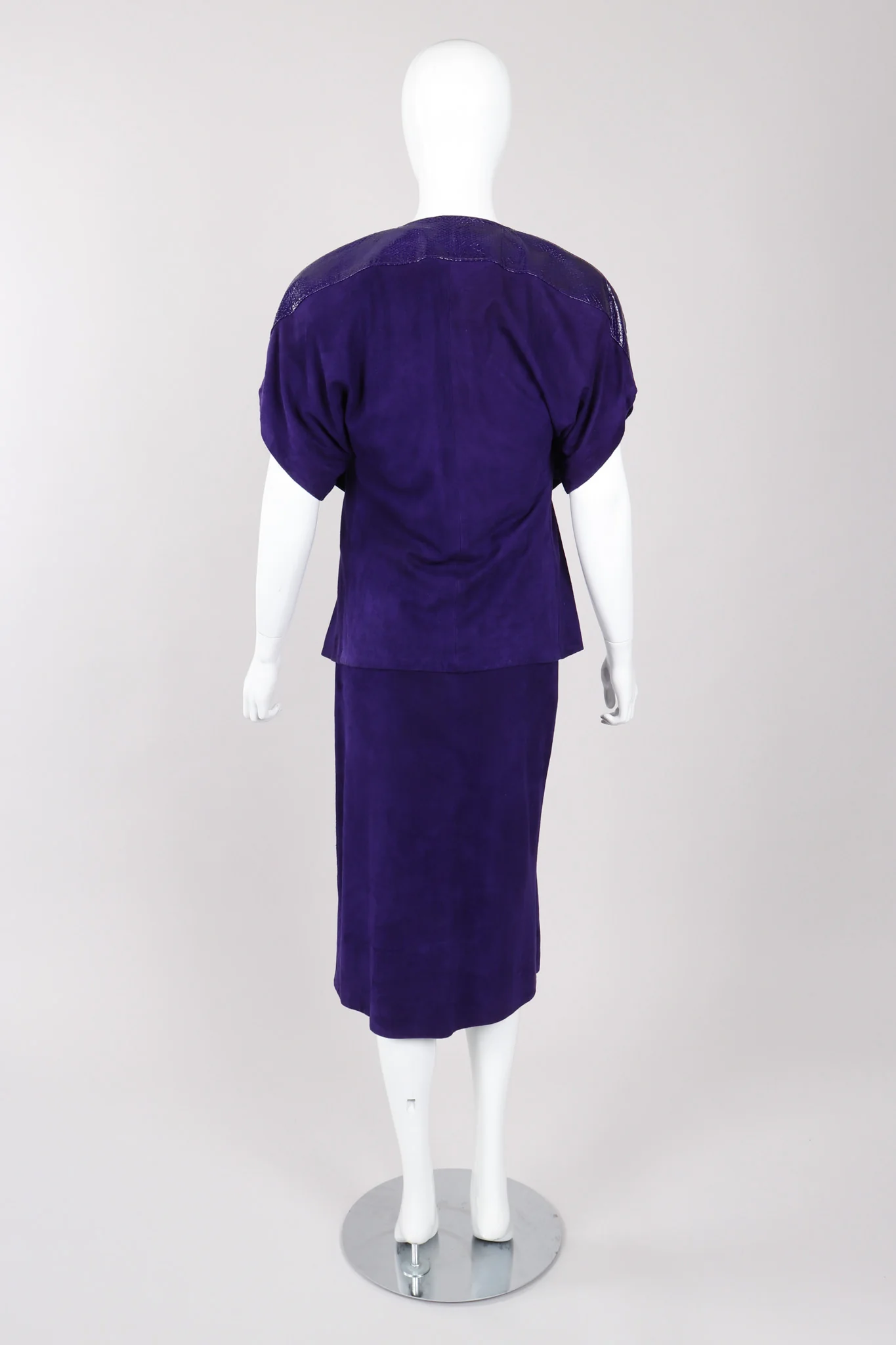 Suede Top Skirt & Jacket Set - Image 7