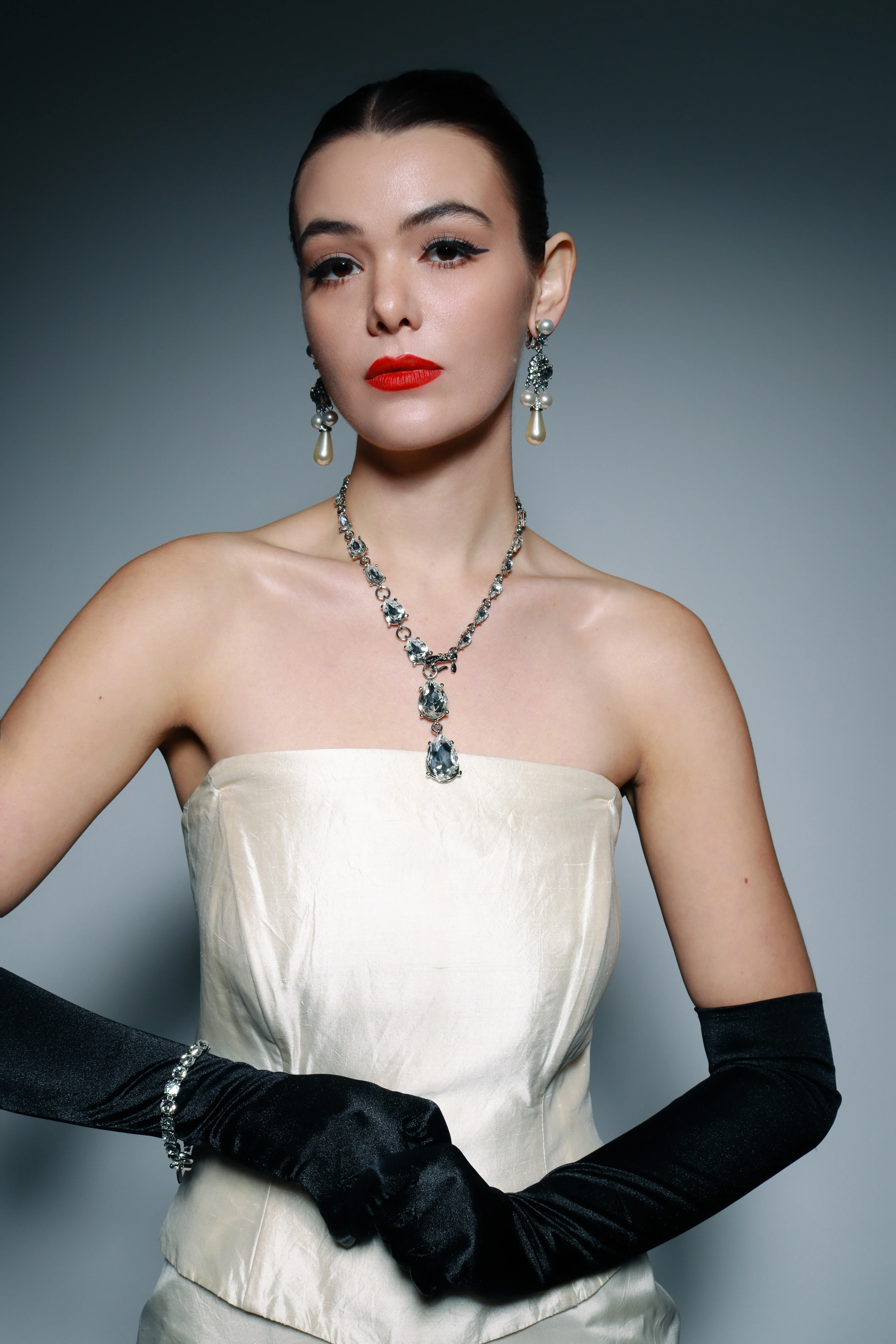 Teardrop Crystal Lariat Necklace - Image 2