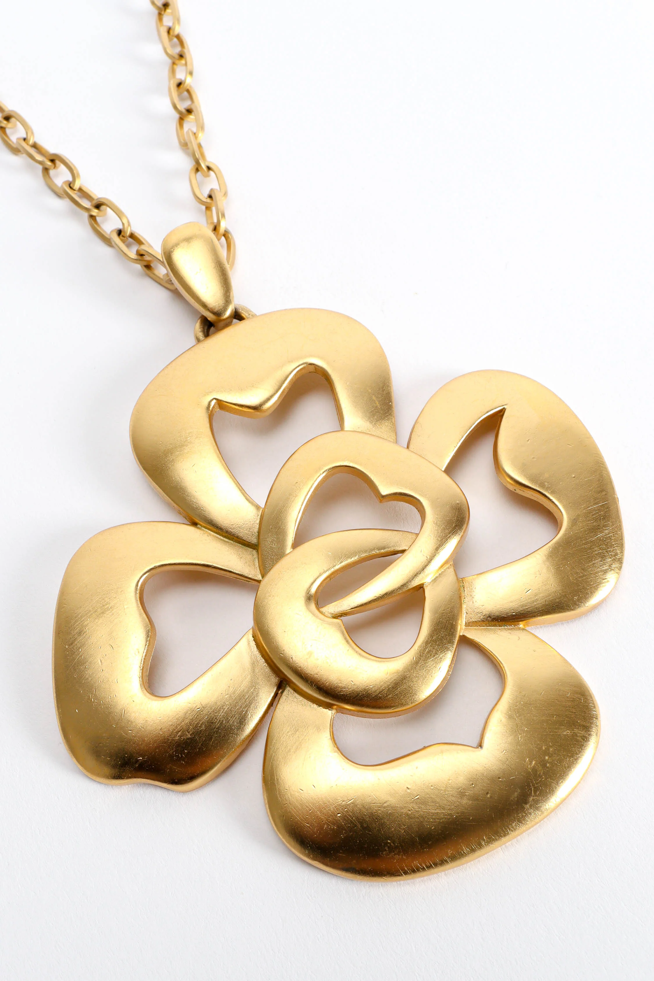 1960s Tender Clover Pendant Necklace - Image 4