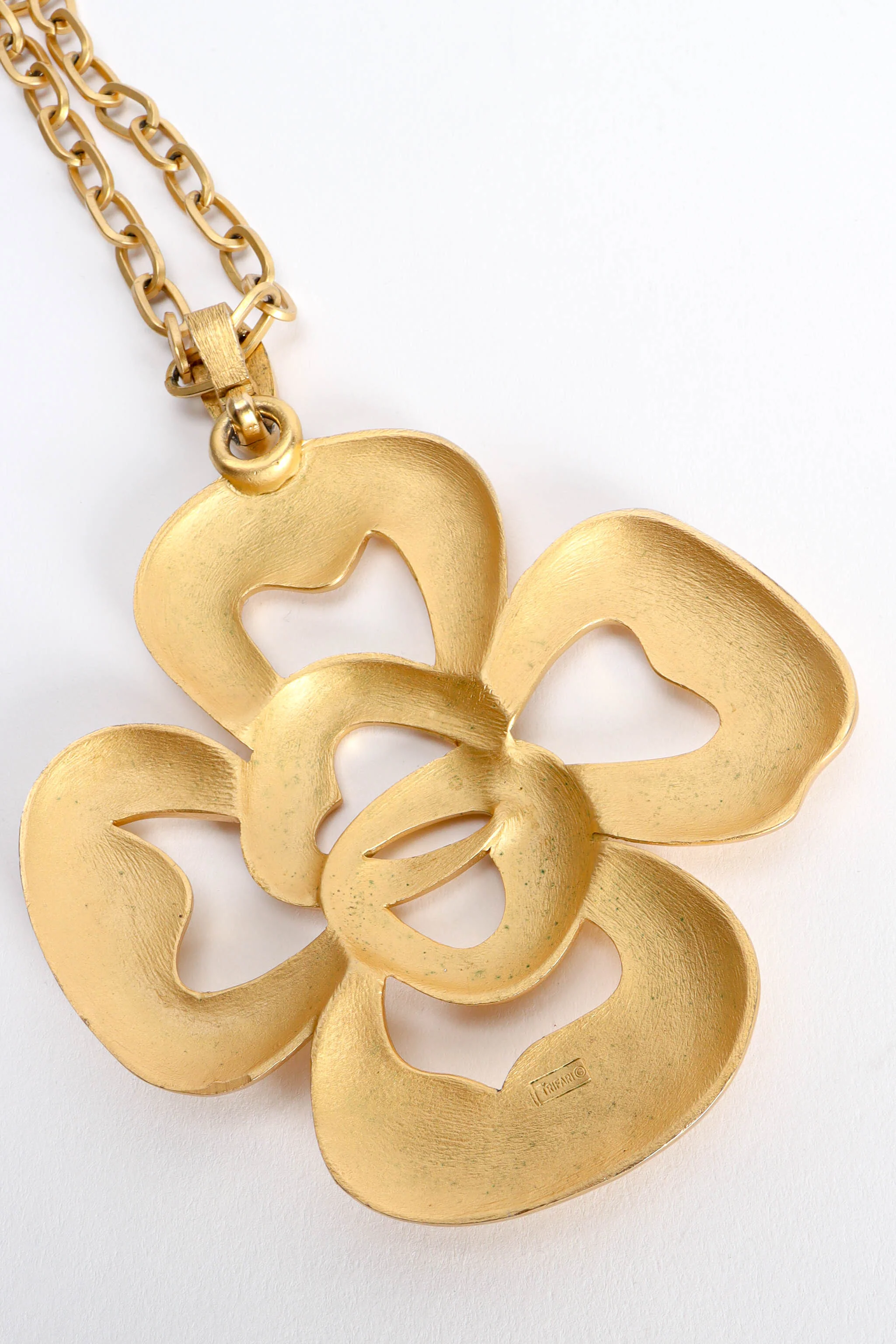 1960s Tender Clover Pendant Necklace - Image 5