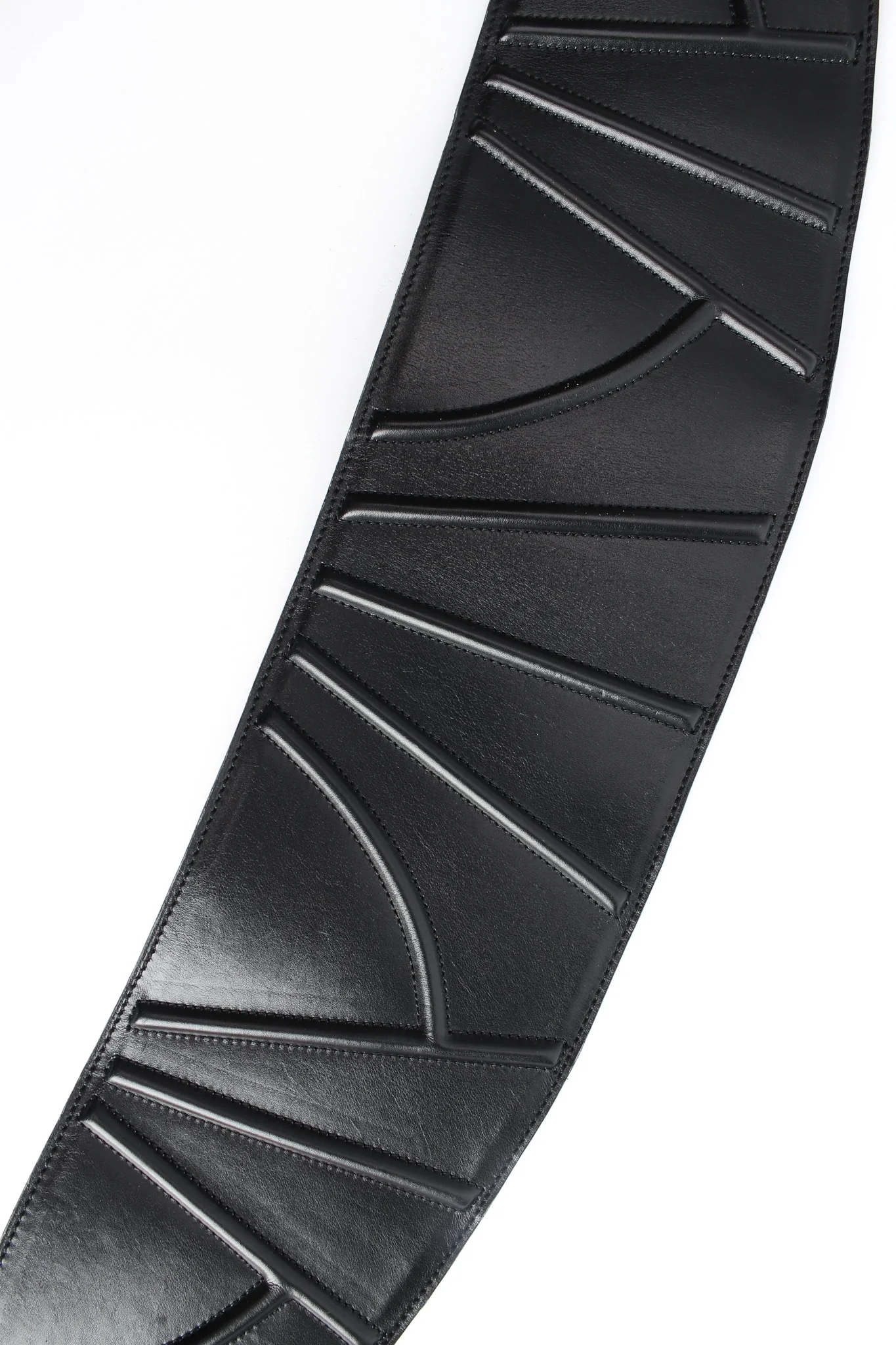 Textured Geo Leather Waist Belt - Image 7