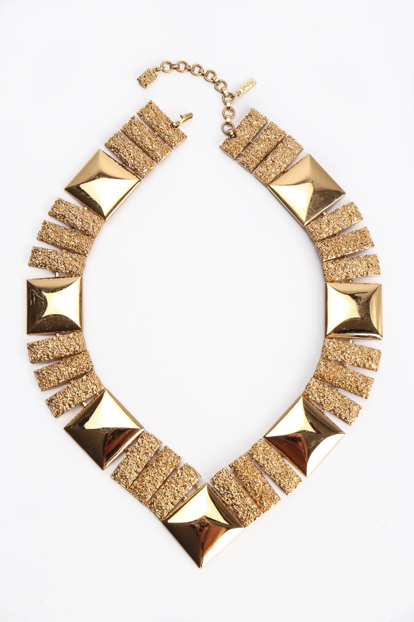 Textured Pointed Collar Necklace - Image 3