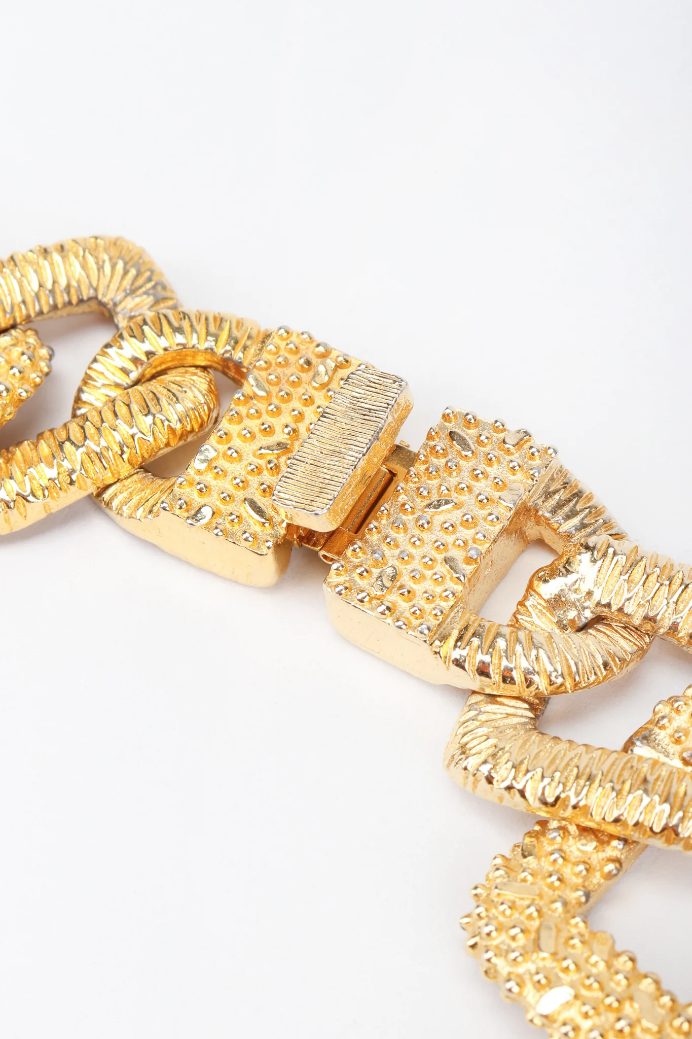 Textured Square Chain Necklace - Image 7