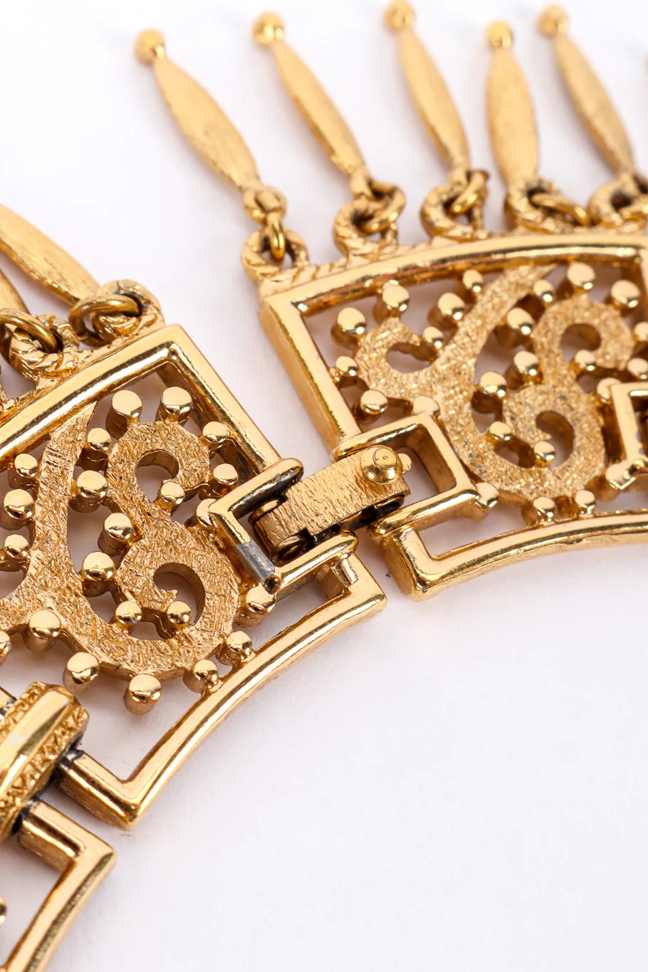 Trapezoid Swirl Link Collar Necklace - Image 9